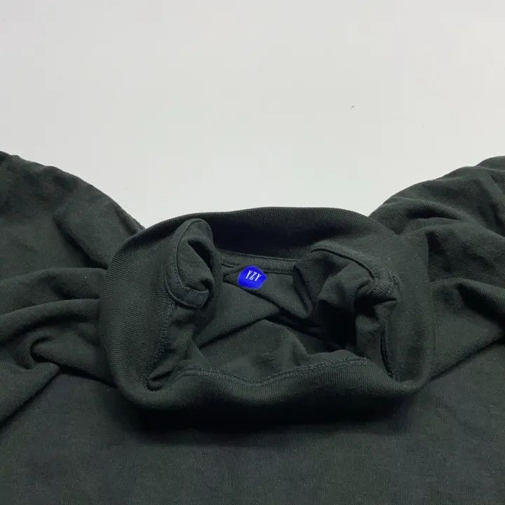Balenciaga Balenciaga YEEZY X Gap X Balenciaga Dove Longsleeve Tee -2 Size US L / EU 52-54 / 3 - 7 Thumbnail