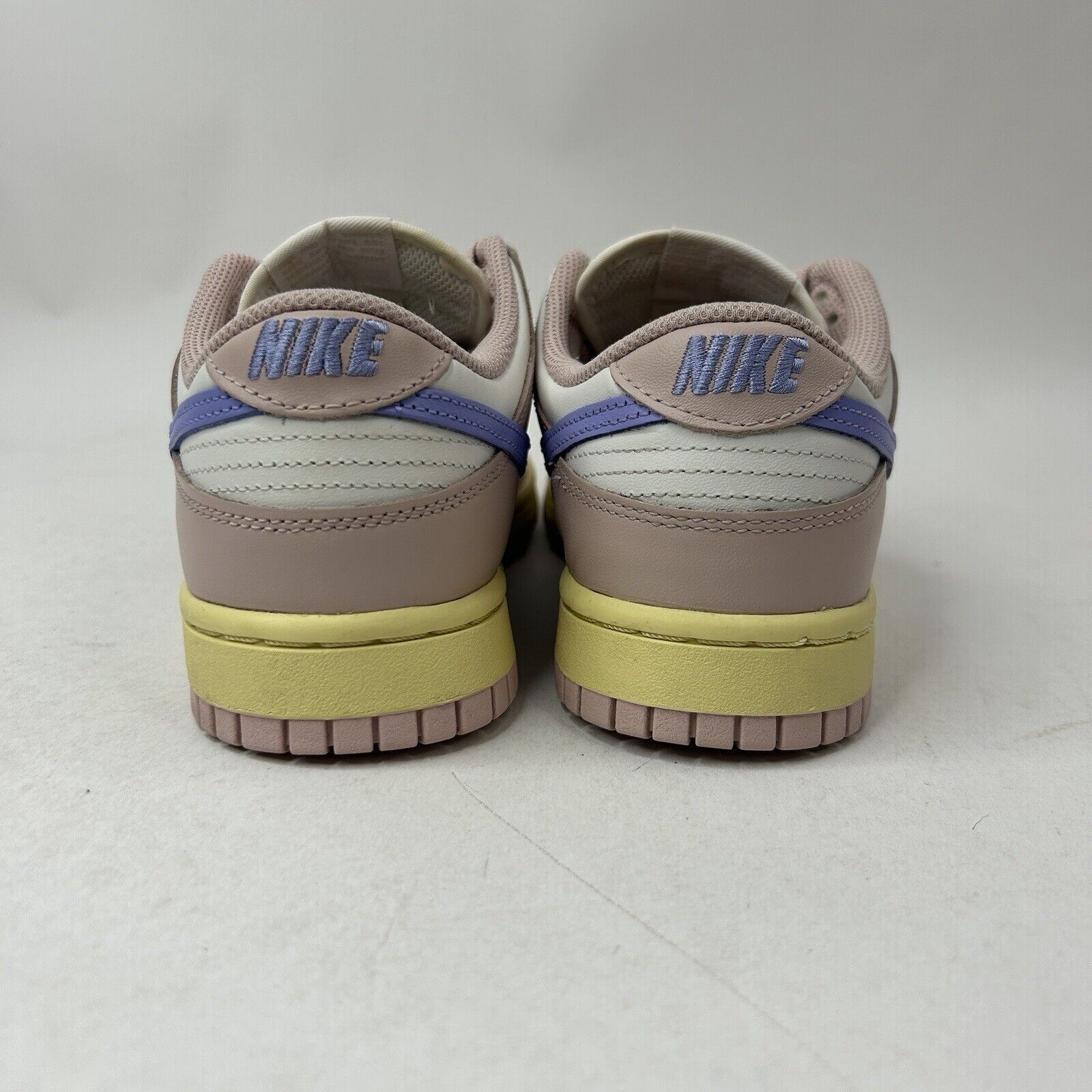 Nike Nike Dunk Low WMNS “Pink Oxford” 2023 Size US 8 / IT 38 - 5 Thumbnail