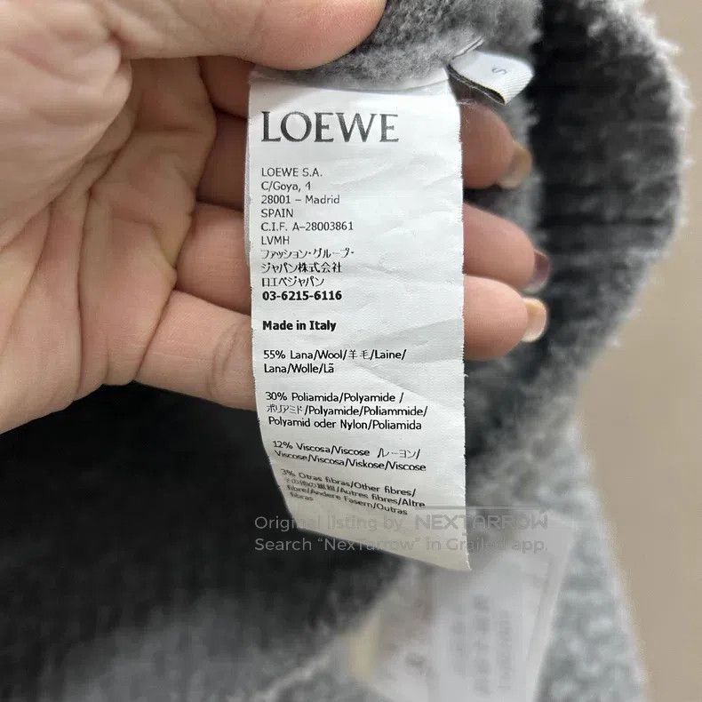 Loewe Loewe Light gray loose V-neck wool sweater Size S / US 4 / IT 40 - 4 Thumbnail