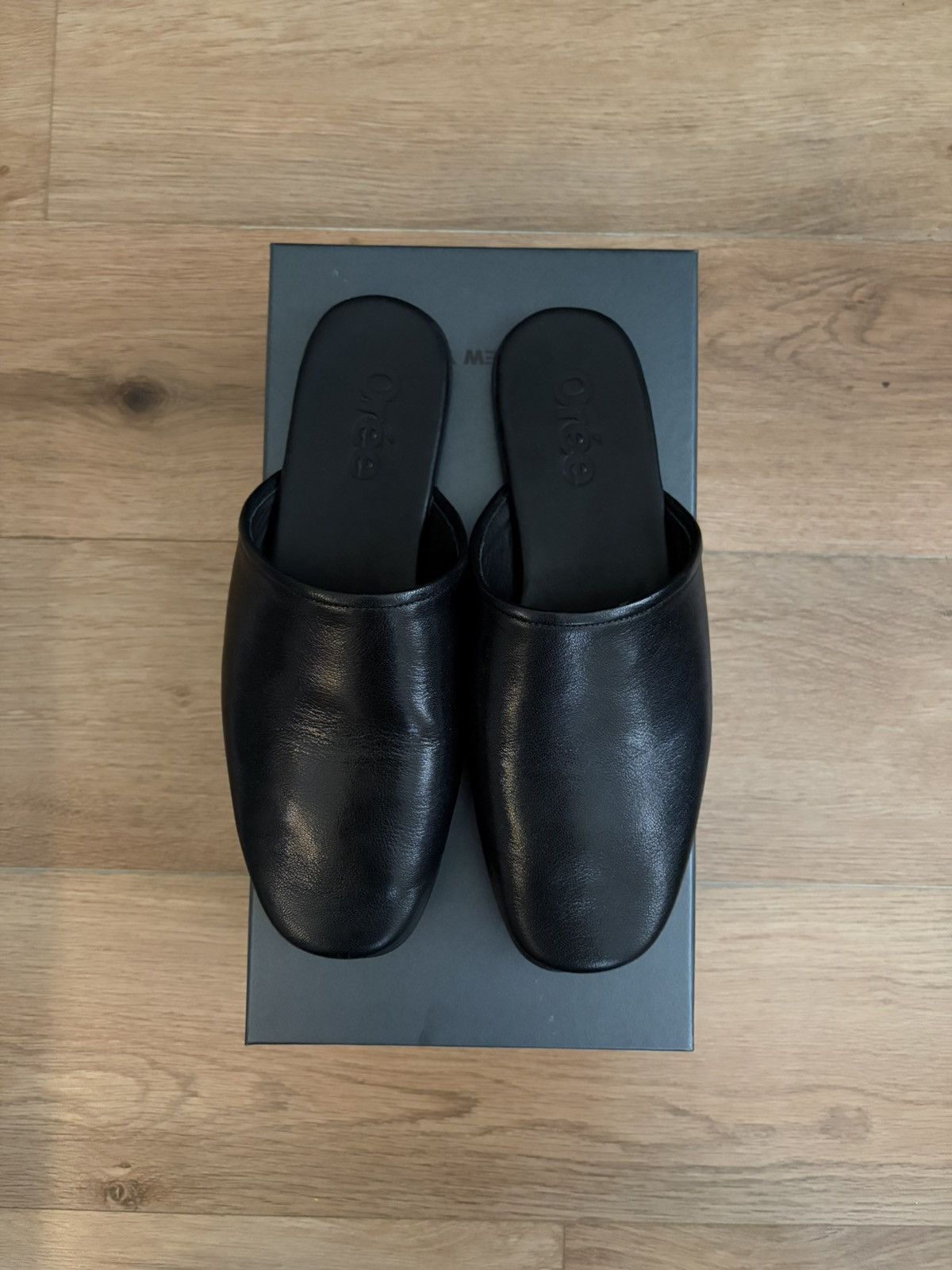 Oree New York Spliffers Sheepskin Leather Mules Size US 6 / EU 39 - 2 Thumbnail