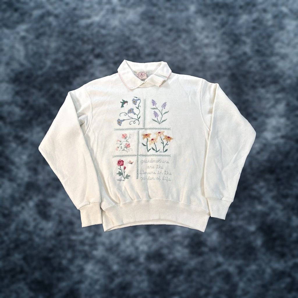 Folk VINTAGE Tribal Sweatshirt Womens Medium Floral Nature 90s White Pullover Woman M State: Activewear, Regular, Pullover, Floral, Nature Size M / US 6-8 / IT 42-44 - 1 Thumbnail