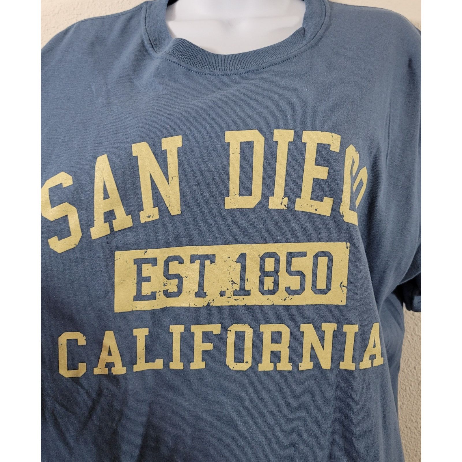 Gildan Gildan Blue San Diego California 1850 Graphic Shirt Large Size US L / EU 52-54 / 3 - 5 Thumbnail