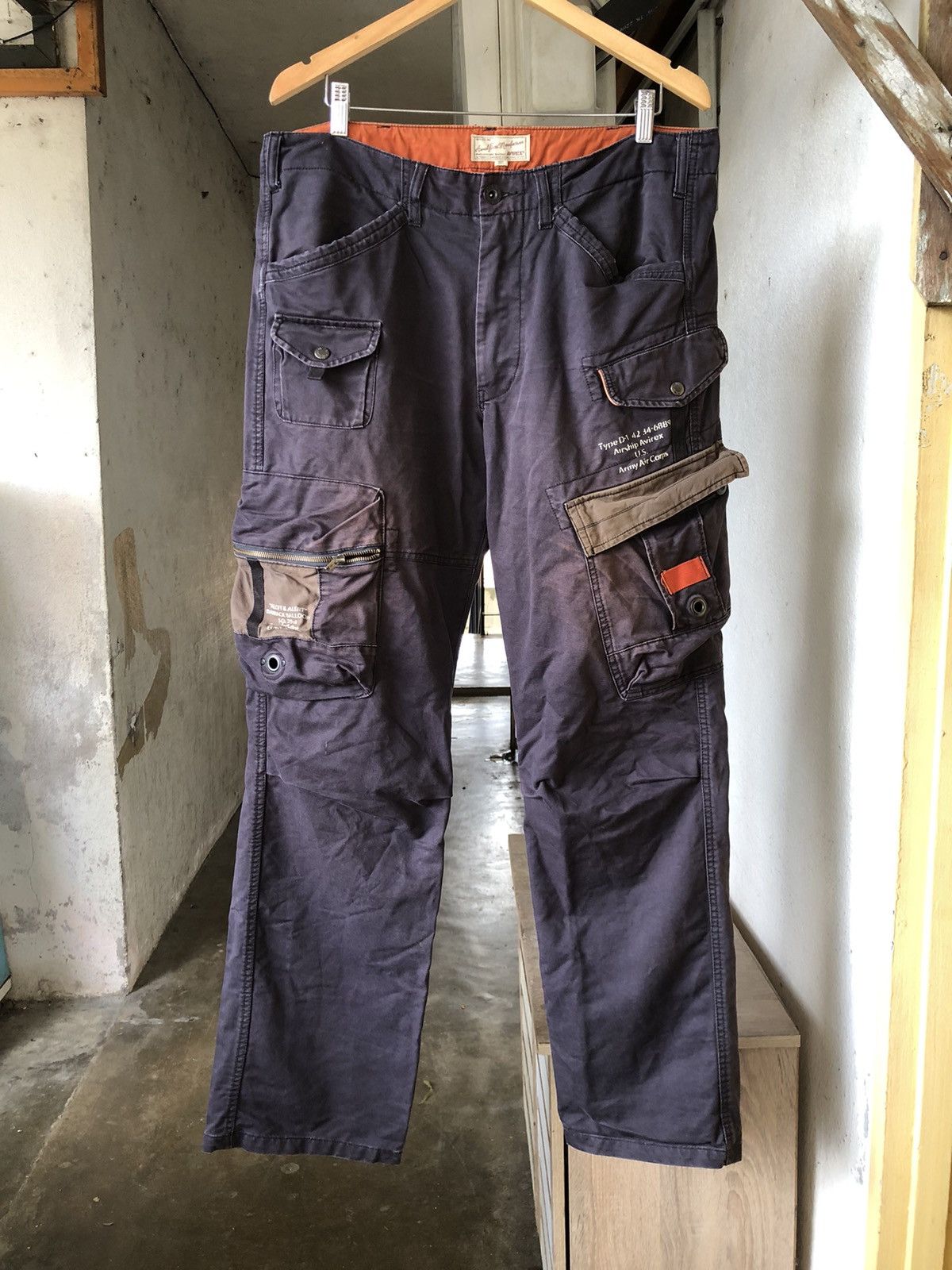 Avirex Vintage Avirex U.S Army Air Corps Distressed Cargo Pants Size US 38 / EU 54 - 1 Thumbnail