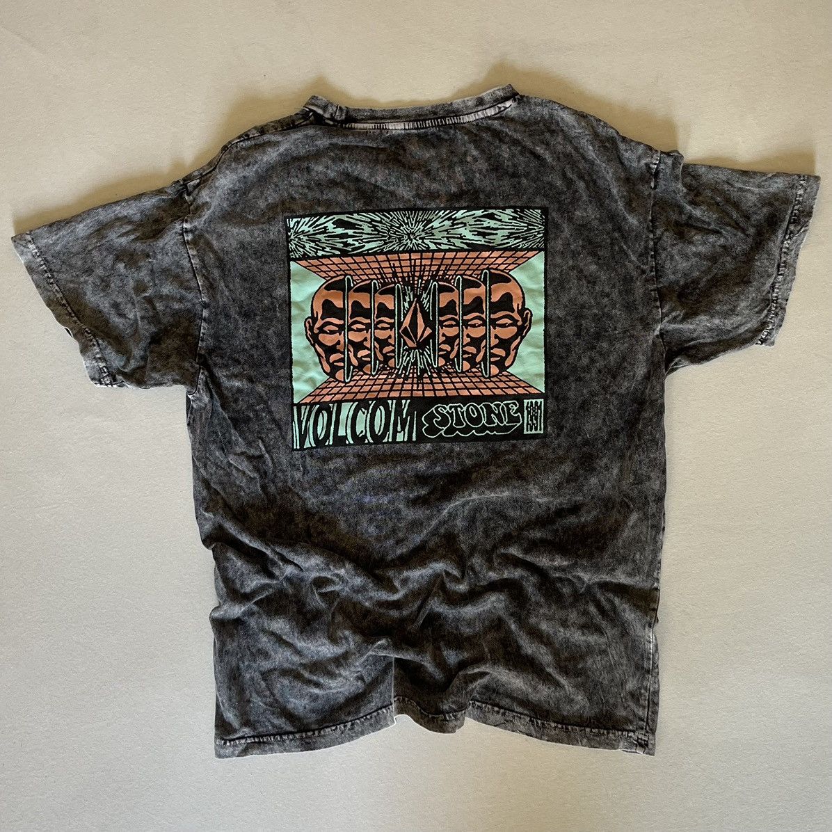 Volcom Volcom graphic t-shirt trippy Size US M / EU 48-50 / 2 - 1 Thumbnail
