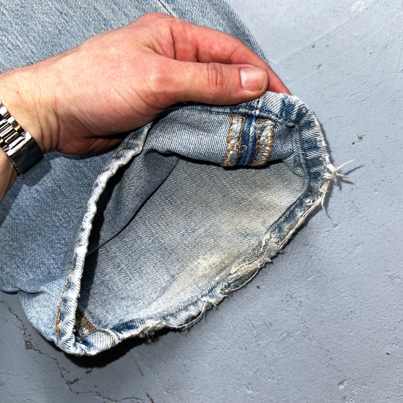 Levi's VINTAGE Levi's 501 Jeans 90s Light Wash Straight Leg Adult 40x30 Blue Mid Rise Mens Size US 40 / EU 56 - 5 Thumbnail