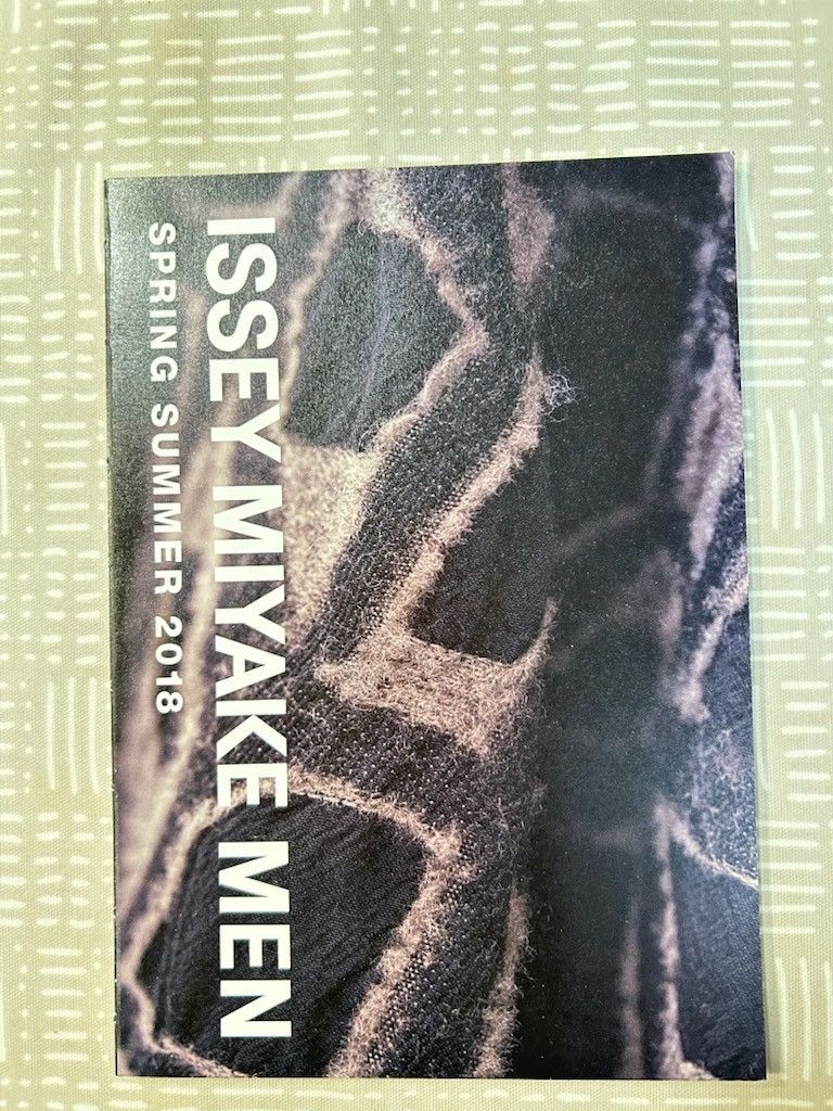 Issey Miyake SS19 Lookbook Size ONE SIZE - 1 Thumbnail