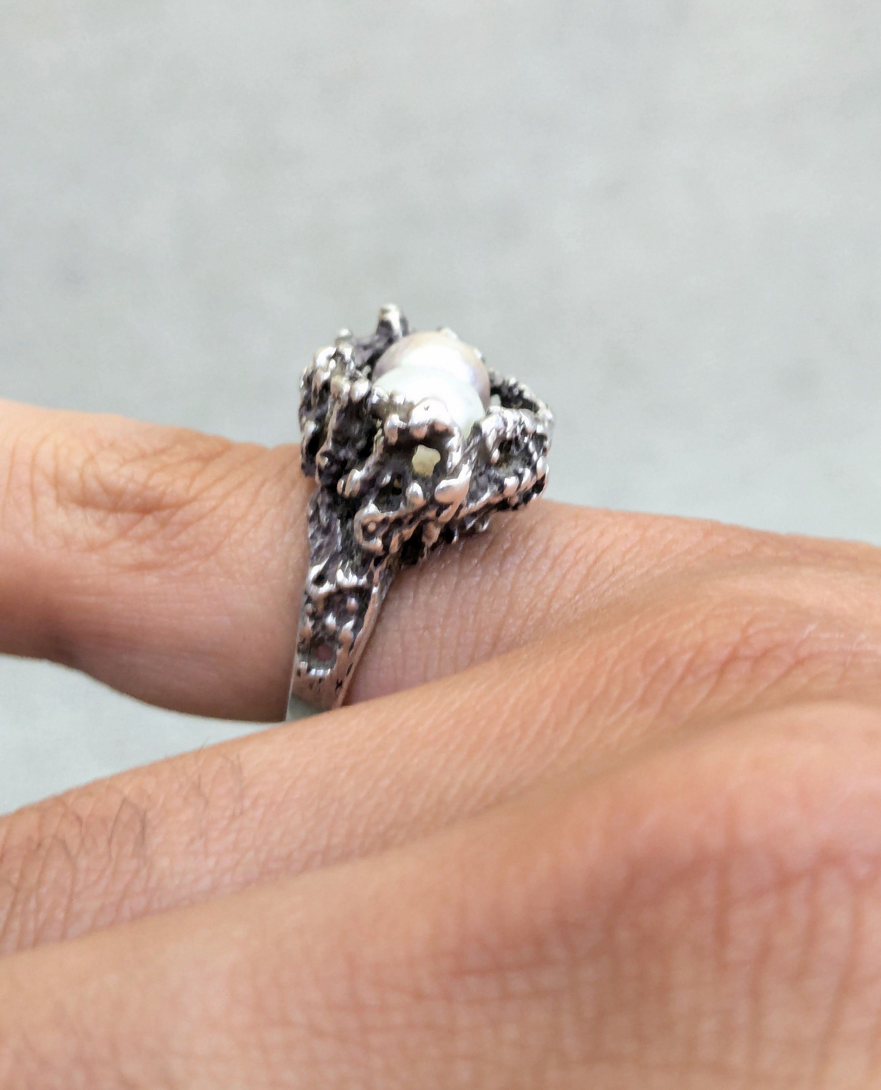 Other Vintage Sterling Silver Ring Pearl Brutalist Modern Abstract Size ONE SIZE - 15 Thumbnail