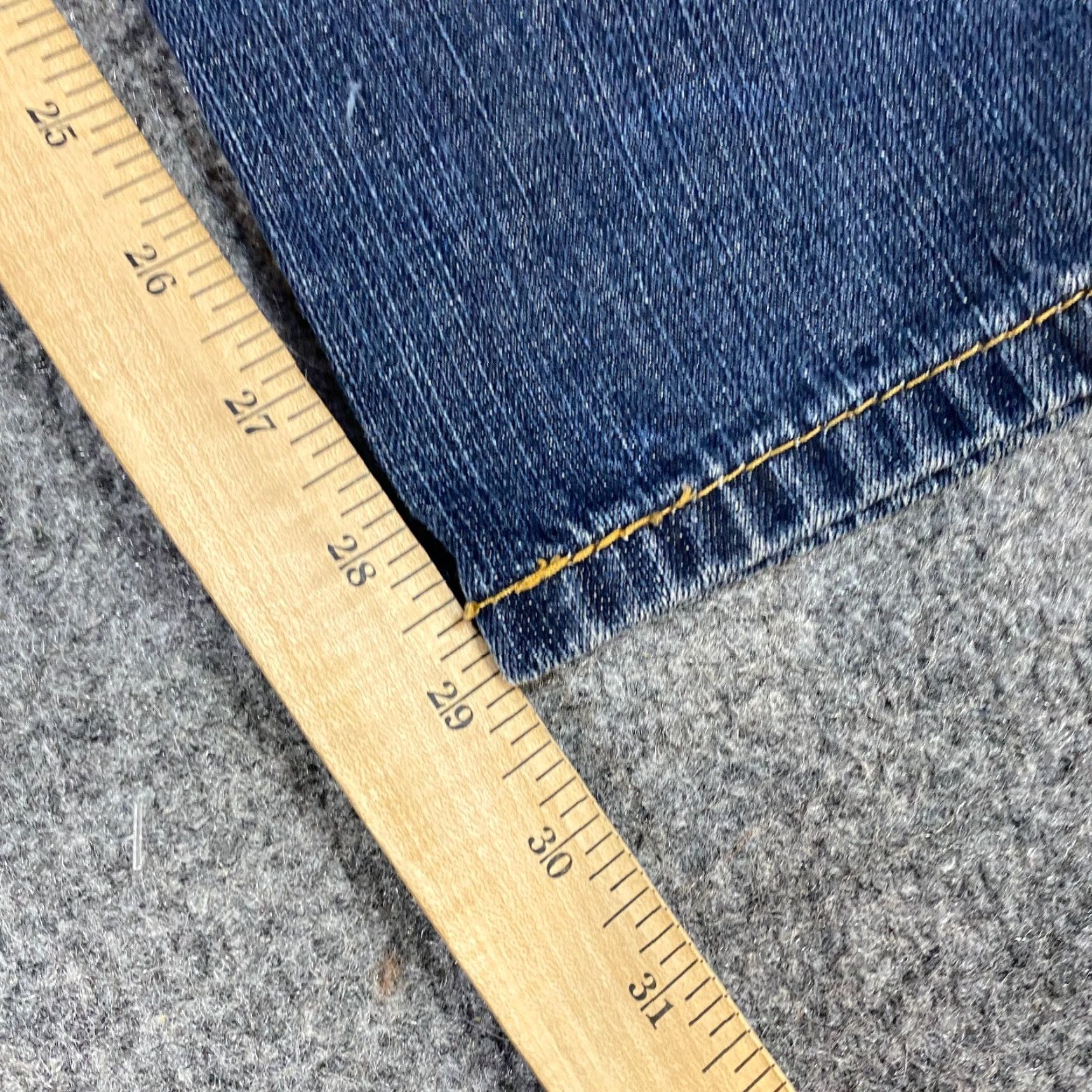 Levi's Levi's 569 Jeans 32 x 29 Blue Zip Fly 100% Cotton Denim Straight Regular Men Jeans Size US 32 / EU 48 - 3 Thumbnail