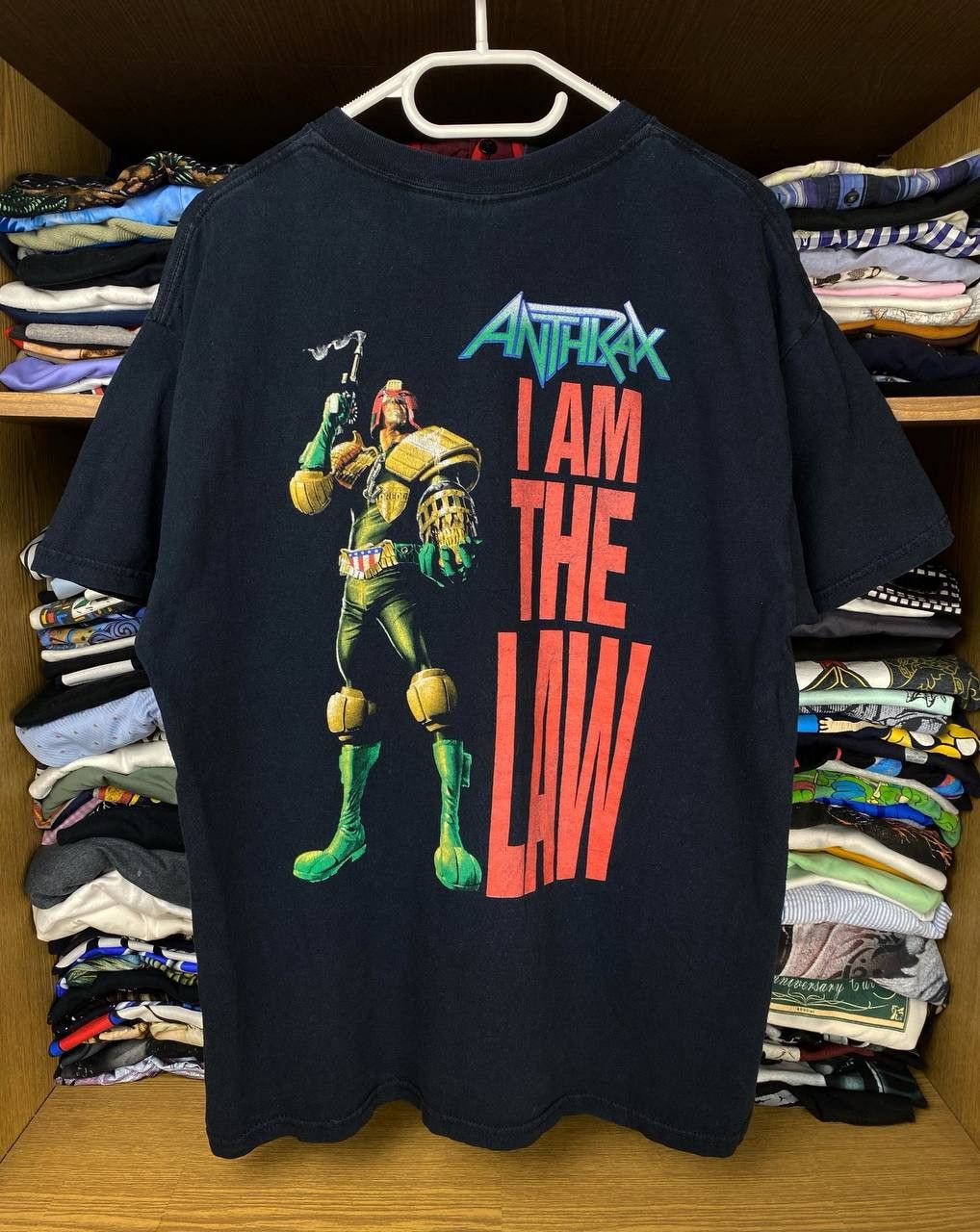 Band Tees × Vintage Vintage Anthrax 1997-2004 "I Am The Law" Dredd Graphic Tee Size US XL / EU 56 / 4 - 2 Thumbnail