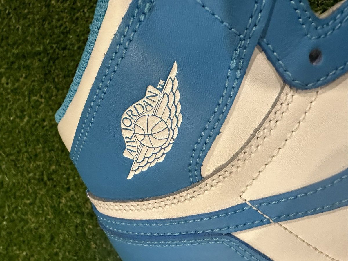 Jordan Brand Jordan 1 Retro High OG UNC Size US 8.5 / IT 38.5 - 7 Thumbnail