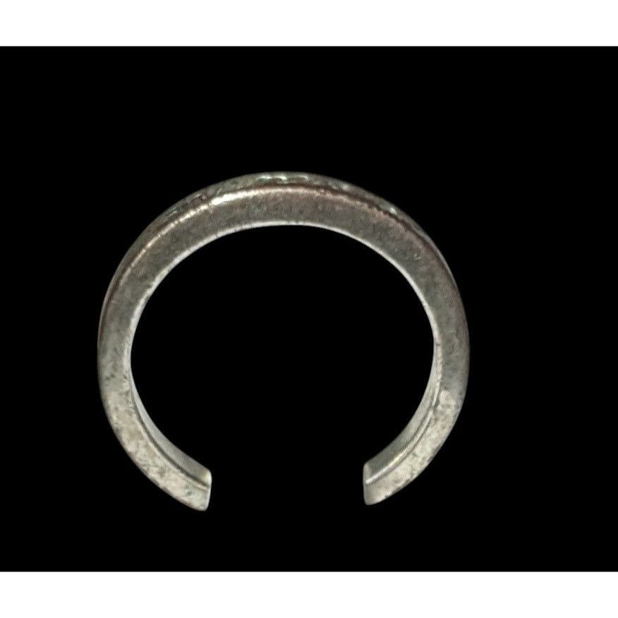 Other Cursive Engraved Silver Tone Fashion Ring Size 6 1/4 Size ONE SIZE - 10 Thumbnail