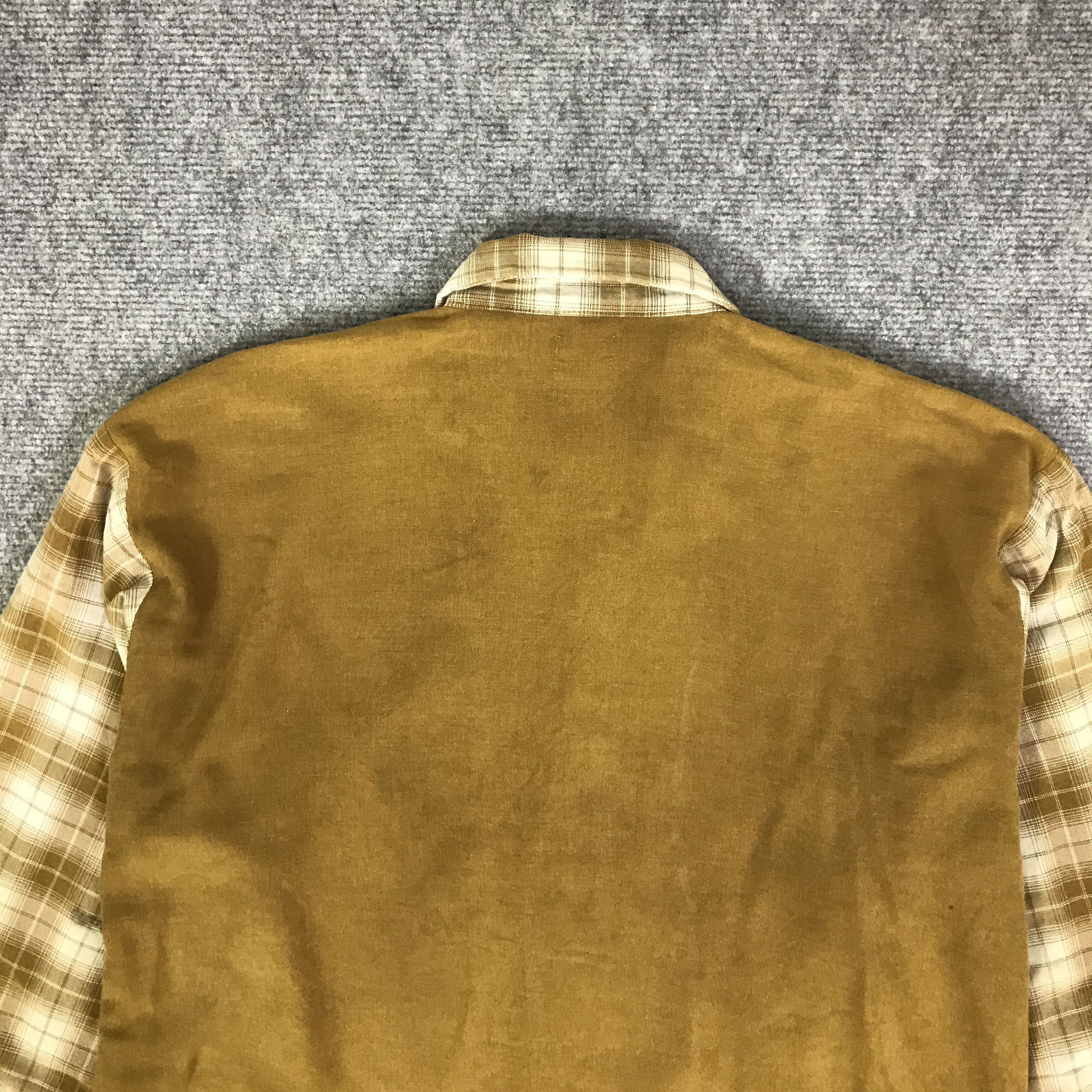 Moschino MOSCHINO BUTTON SHIRT K91B10 Size US M / EU 48-50 / 2 - 4 Thumbnail