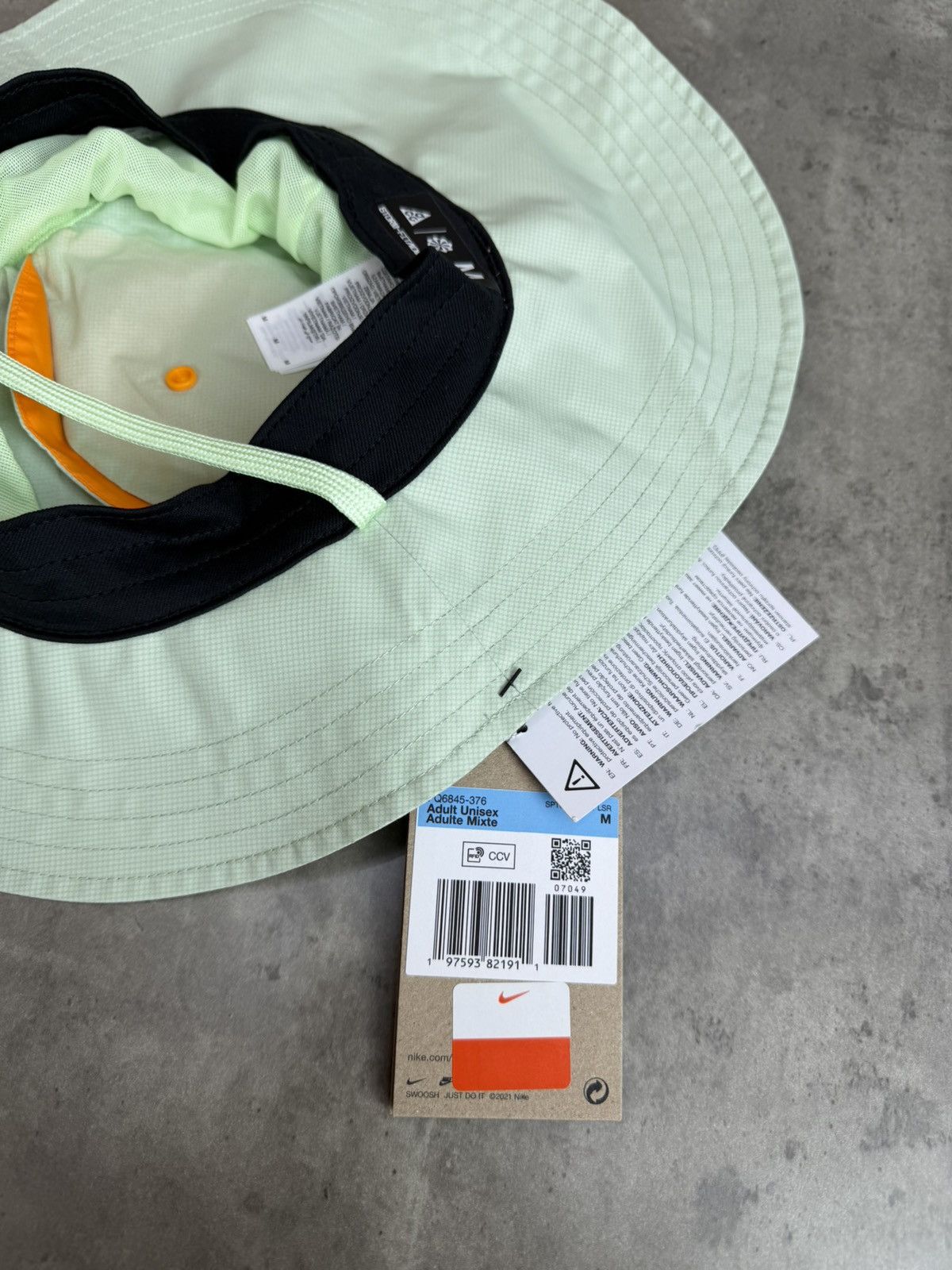 Nike ACG Nike ACG Apex Storm-FIT ADV Bucket Hat Vapor Green Size M Size ONE SIZE - 8 Thumbnail