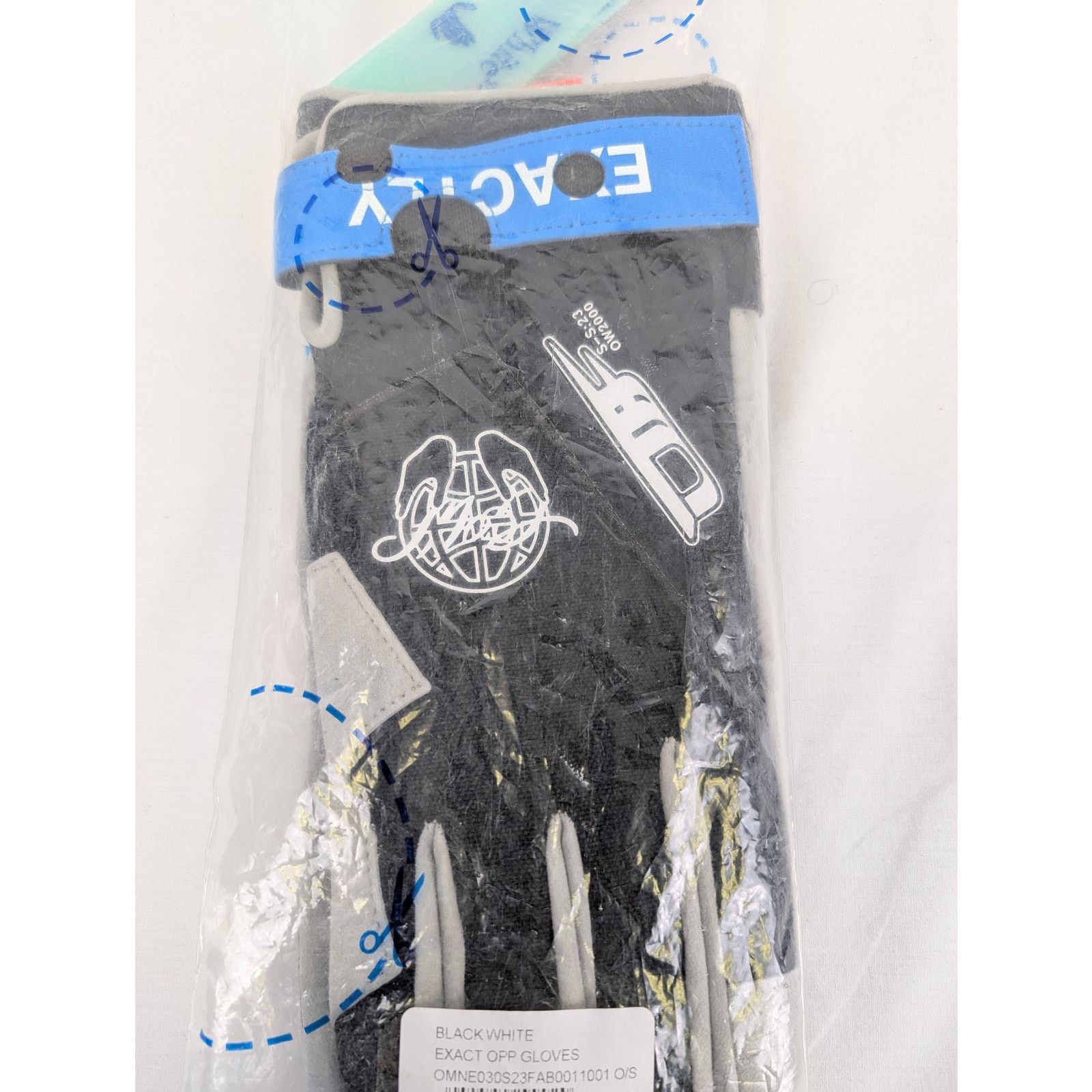Off-White o1rshd1 Size: OS / Exact Opp Gloves in Black/White Size ONE SIZE - 12 Thumbnail