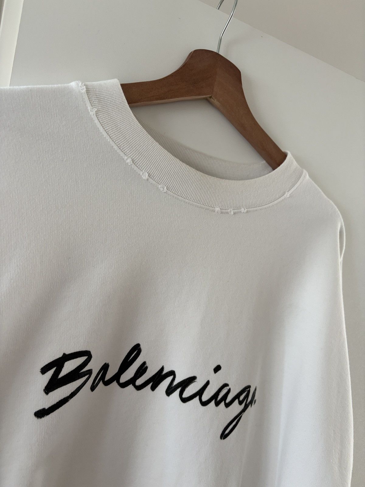 Balenciaga Balenciaga script logo crewneck white Size US L / EU 52-54 / 3 - 4 Thumbnail