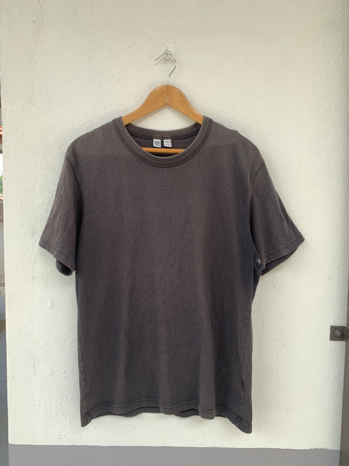 Uniqlo Thrashed Faded Lemaire X Uniqlo Japanese Brand Tee Size US L / EU 52-54 / 3 - 1 Thumbnail
