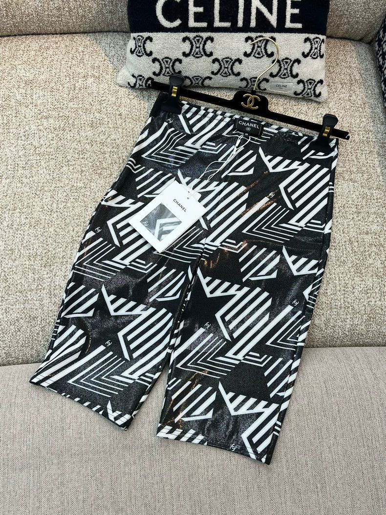 Chanel Chanel Black star tight pants Size 24" / US 00 / IT 34 - 1 Thumbnail