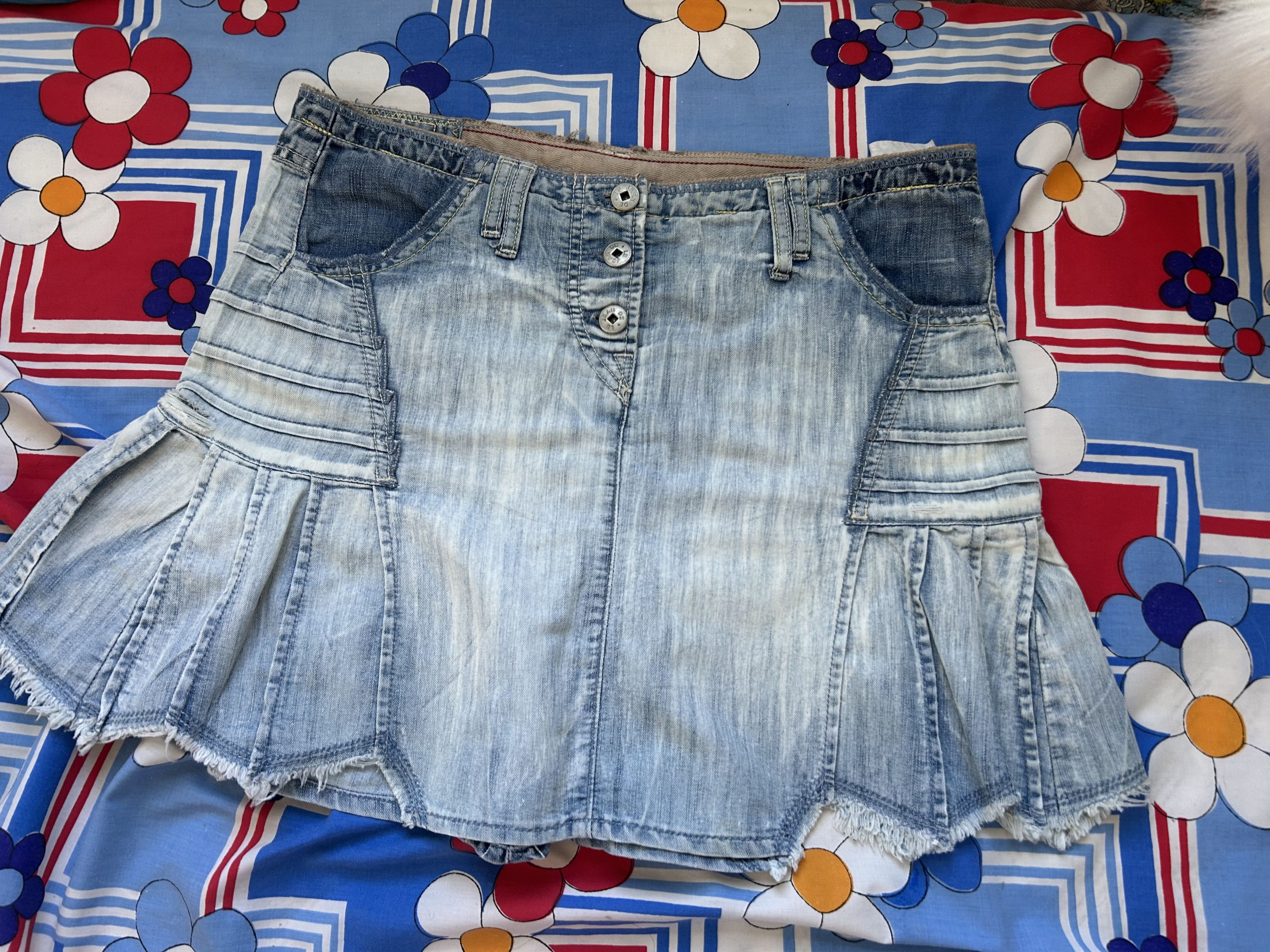 Marithe + Francois Girbaud Marithé + François Girbaud blue denim skirt Size 26" / US 2 / IT 38 - 1 Thumbnail