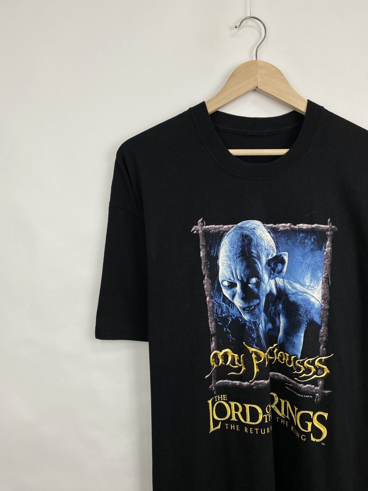 Gildan 🇺🇸 VTG 2003 Gollum The Lords of The Rings Return of The King Size US XL / EU 56 / 4 - 2 Thumbnail