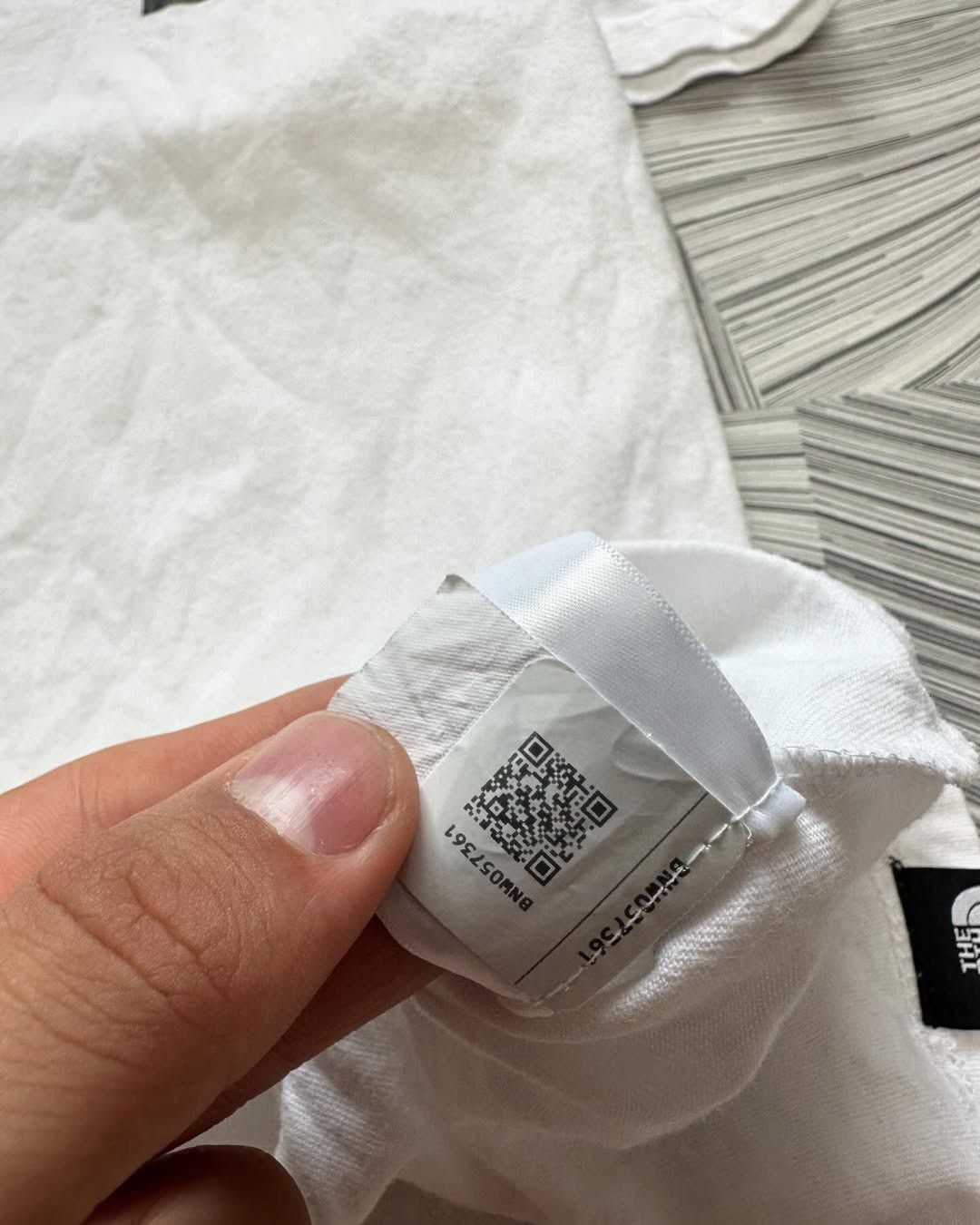 The North Face T-shirt TNF Size US S / EU 44-46 / 1 - 5 Thumbnail