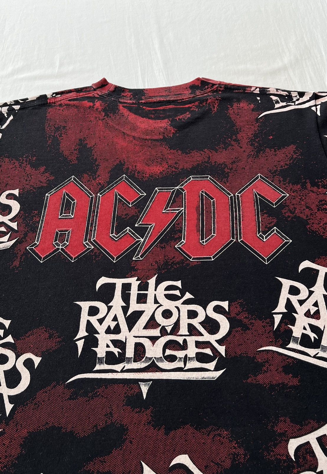 Band Tees Vintage 1990 AC/DC ACDC The Razors Edge AOP T-shirt Size US XL / EU 56 / 4 - 12 Thumbnail