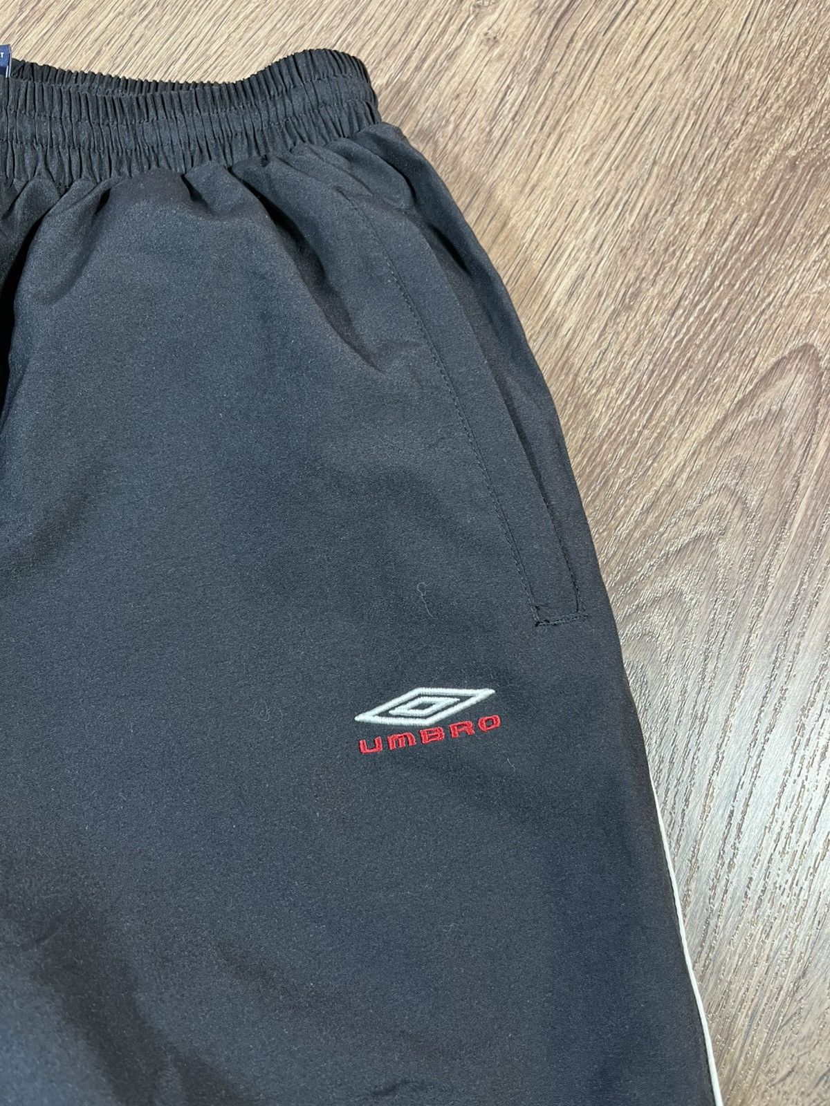 Umbro Vintage Umbro Pants Big Logo Size US 32 / EU 48 - 5 Thumbnail