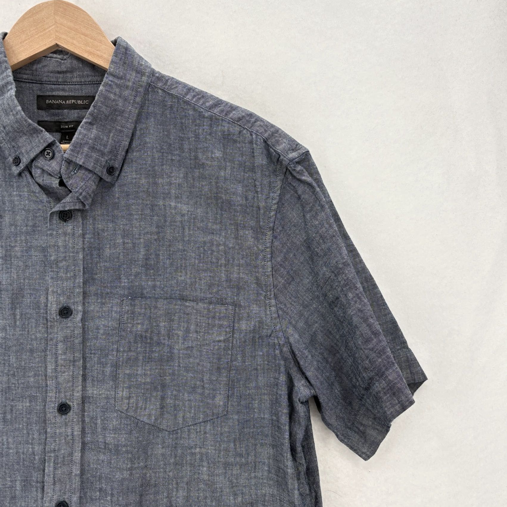 Banana Republic Banana Republic Shirt Mens Large Gray Chambray Short Sleeve Button Up Slim Fit Size US L / EU 52-54 / 3 - 2 Thumbnail