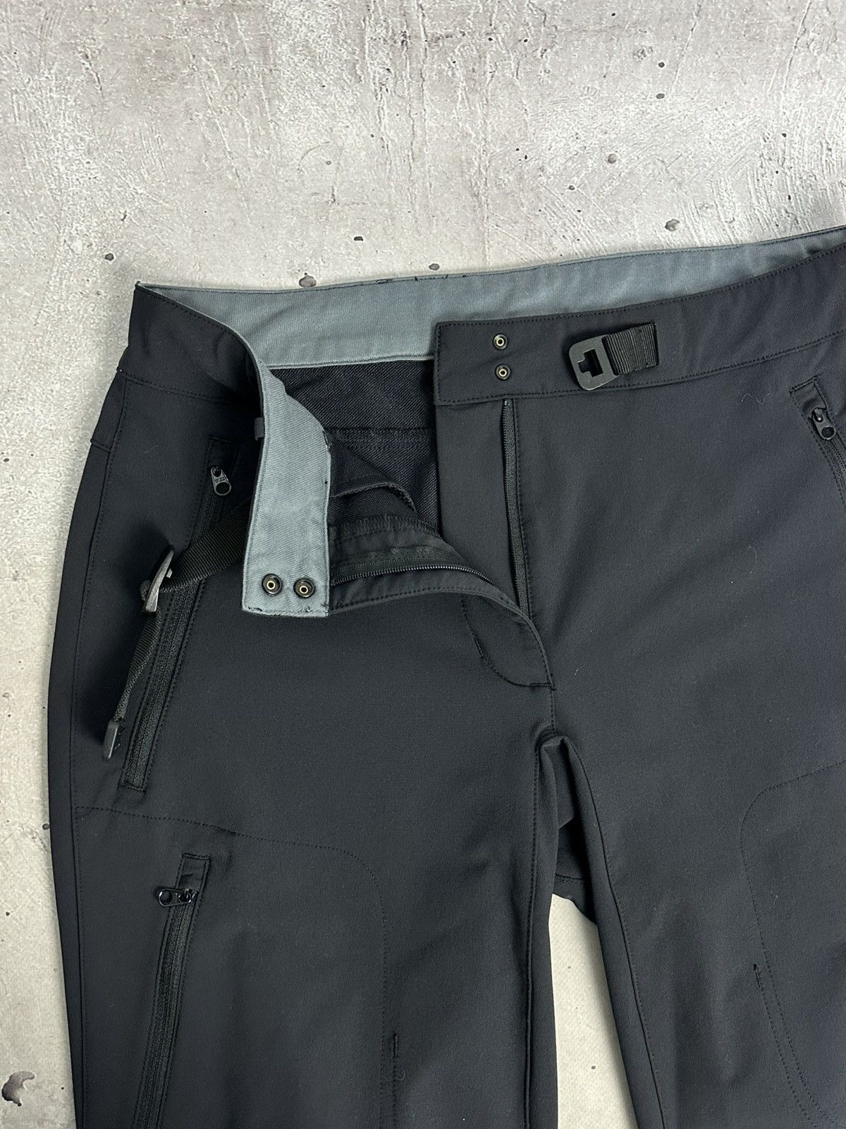 Mountain Equipment Mountain Equipment Chamois Outdoor Multipocket Tracking Pant Size 28" / US 6 / IT 42 - 5 Thumbnail