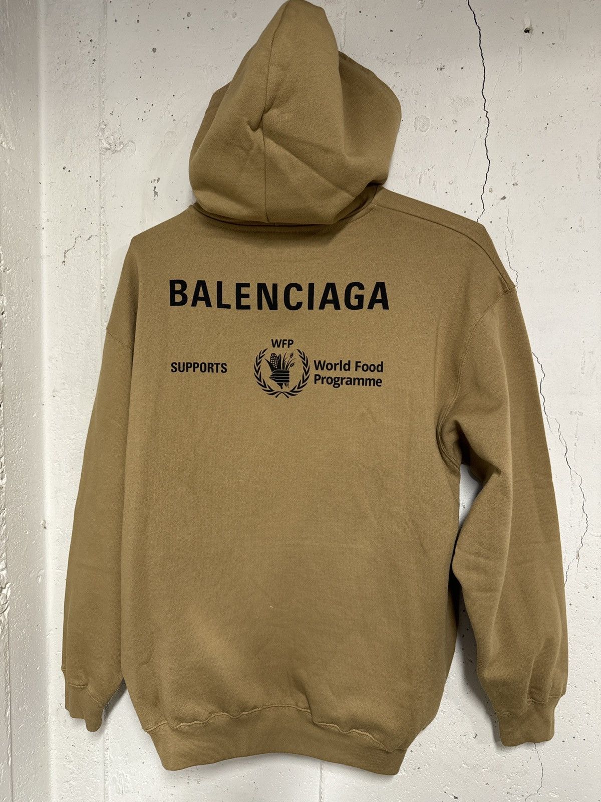 Balenciaga Balenciaga World Food Programme Hoodie Rope XL Size US M / EU 48-50 / 2 - 2 Thumbnail