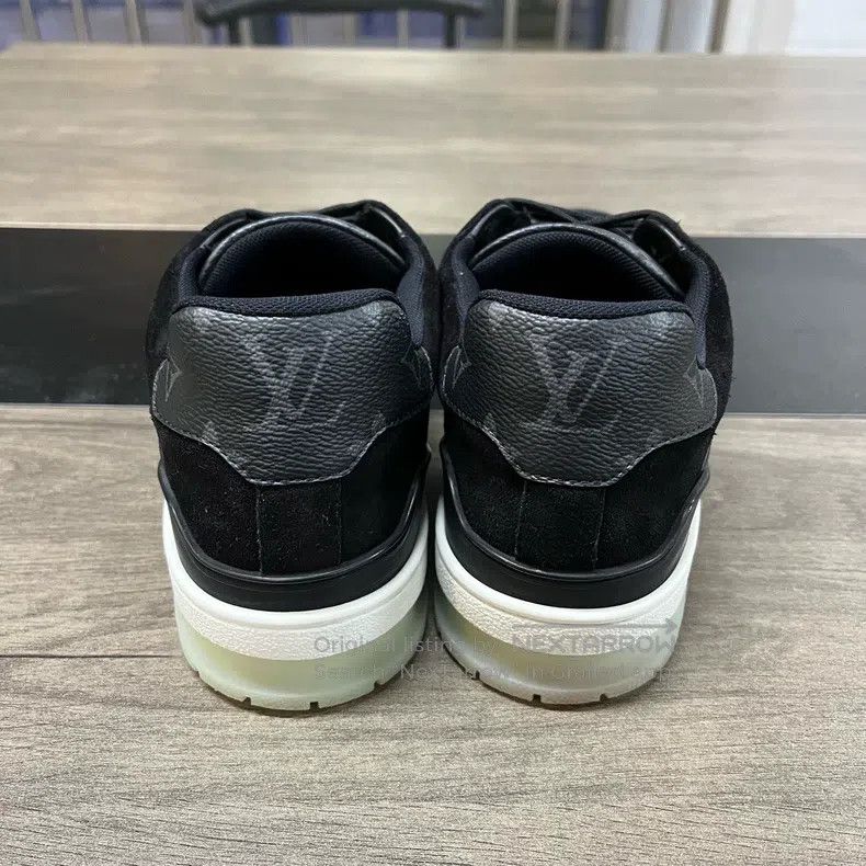 Louis Vuitton Louis Vuitton Trainer Black presbyopia shoes Size US 5.5 / EU 38 - 5 Thumbnail