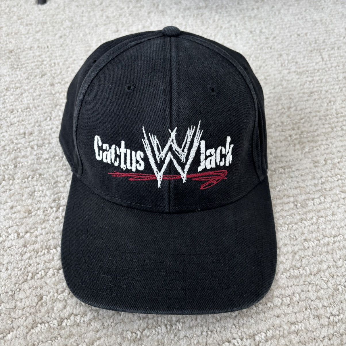 Travis Scott × WWE WWE x CACTUS JACK x TRAVIS SCOTT HAT Size ONE SIZE - 1 Thumbnail