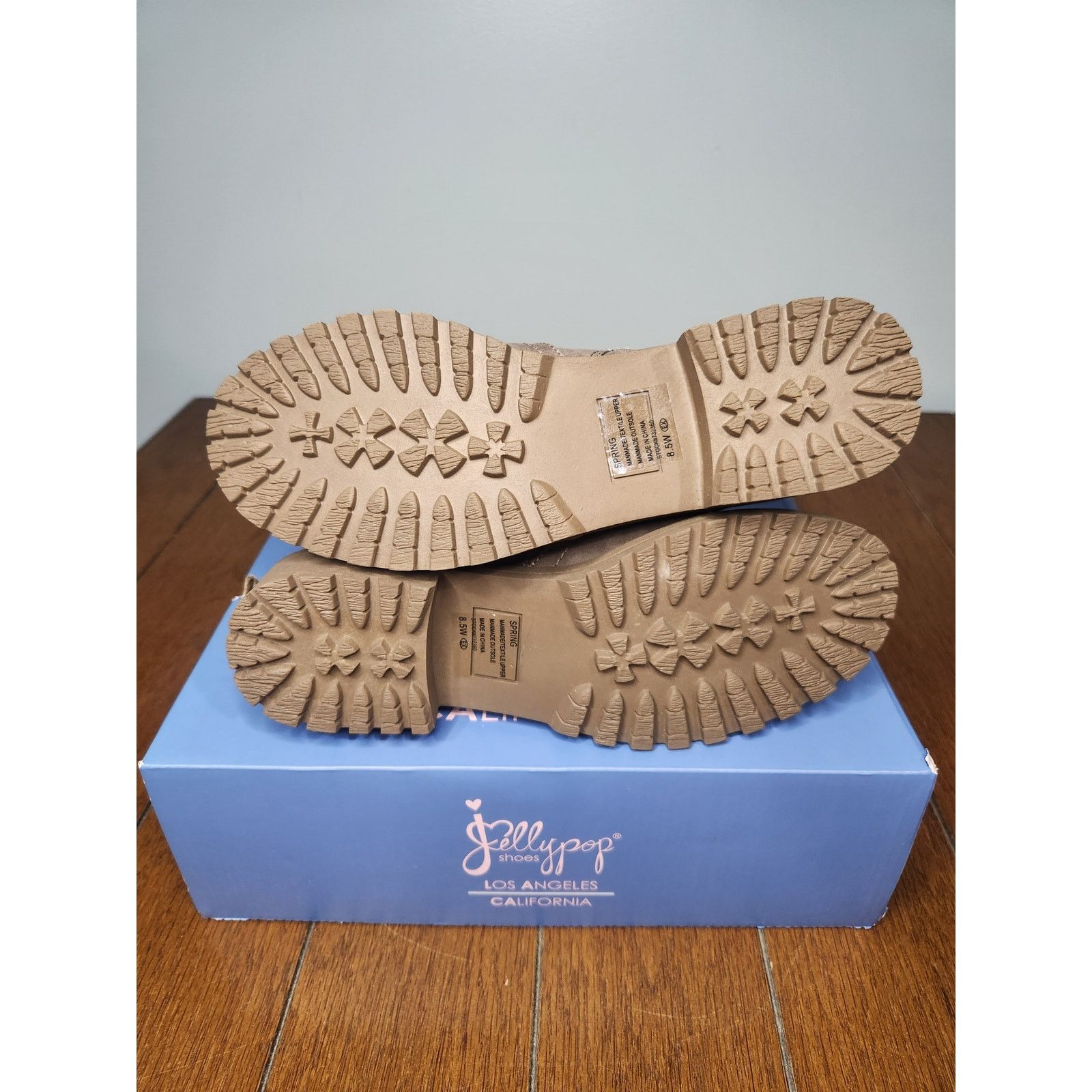 Other JellyPop Spring Taupe Distress Boots 8.5W (SM 250) New Size US 8.5 / IT 38.5 - 4 Thumbnail