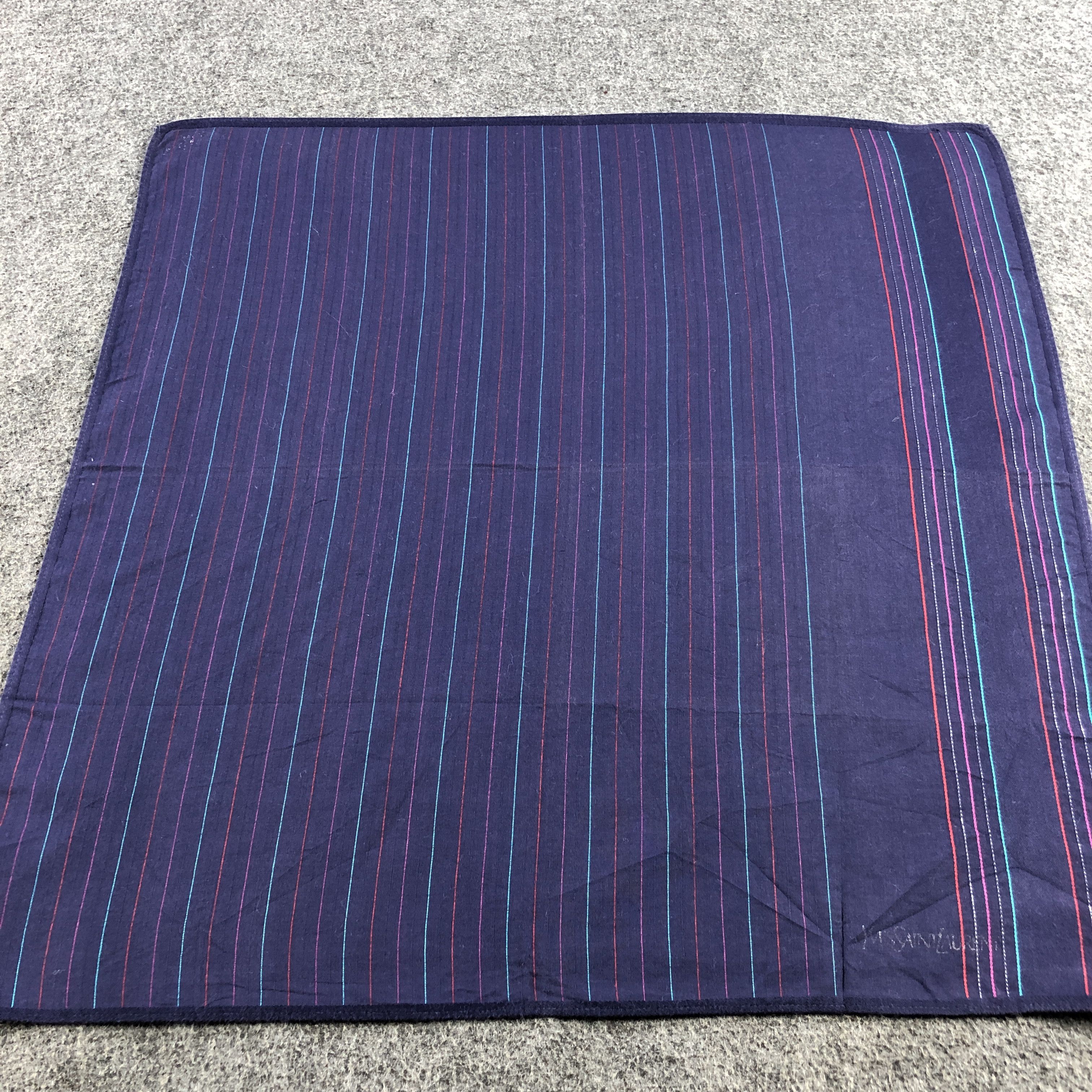 Yves Saint Laurent Yves Saint Laurent Handkerchief Neckerchief Bandana H2400 Size ONE SIZE - 5 Thumbnail