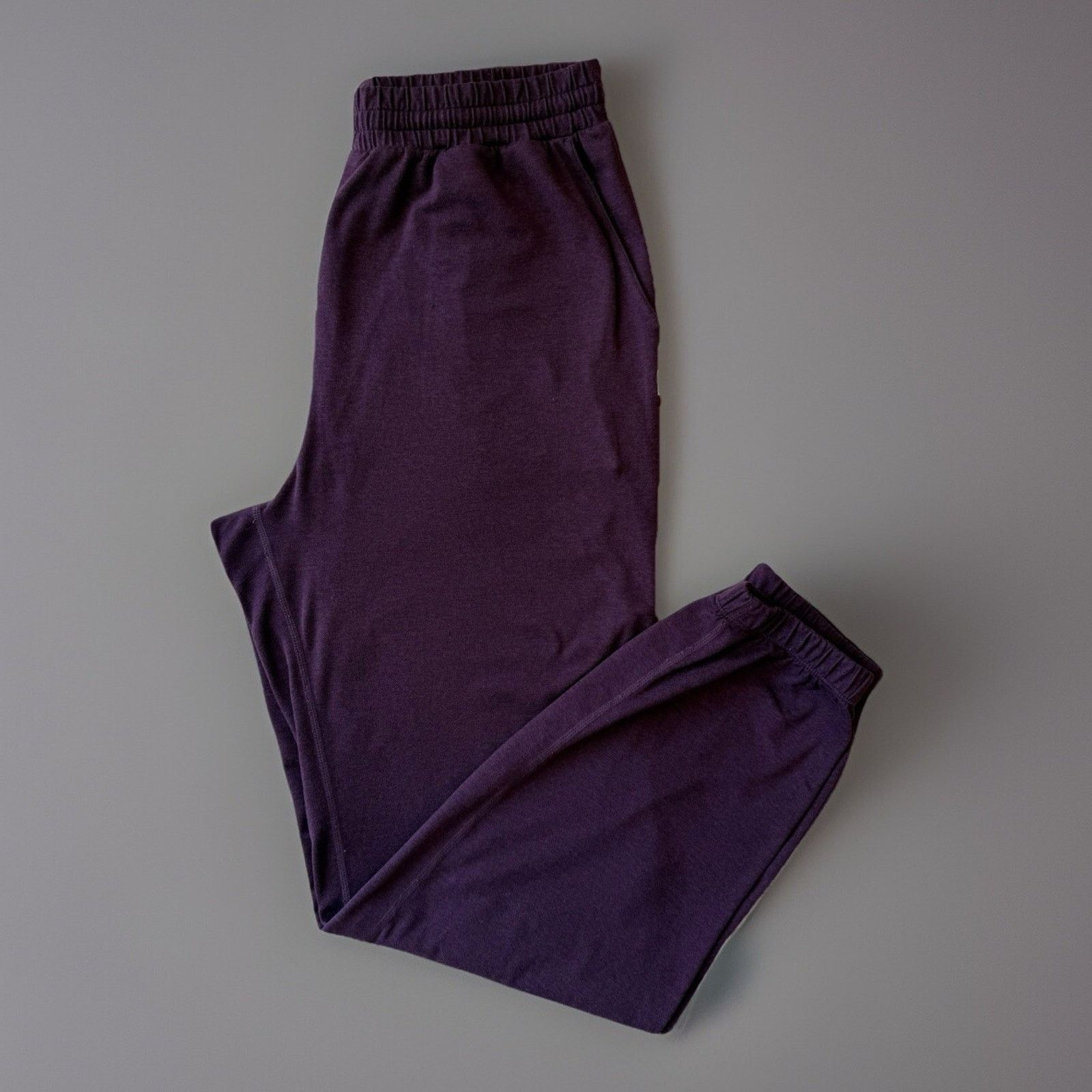 Vuori Vuori Boyfriend Jogger Women's S Magenta Comfy Sweatpants Size 27" / US 4 / IT 40 - 1 Thumbnail