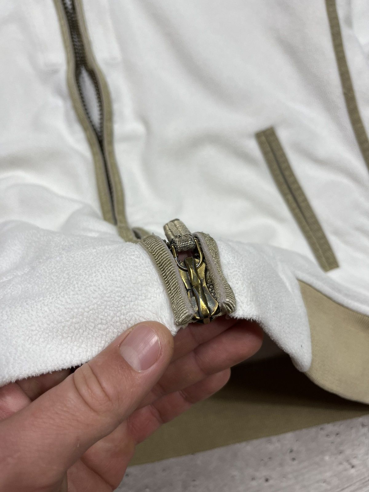 Frauenschuh Frauenschuh White Zip-Up Hoodie with Beige Trim Size S / US 4 / IT 40 - 7 Thumbnail