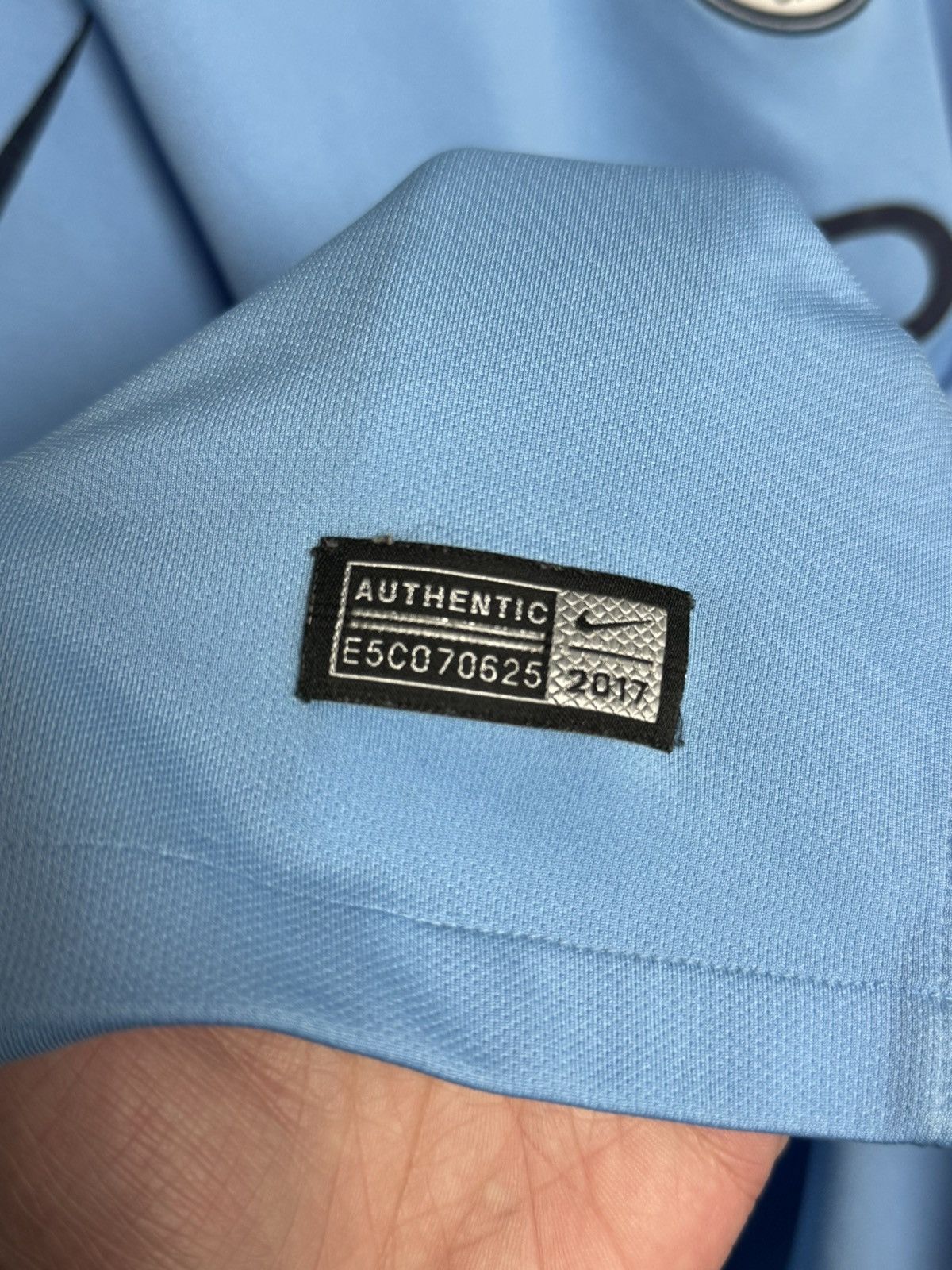 Nike Manchester City 17/18 Home Football Jersey Size US XL / EU 56 / 4 - 5 Thumbnail