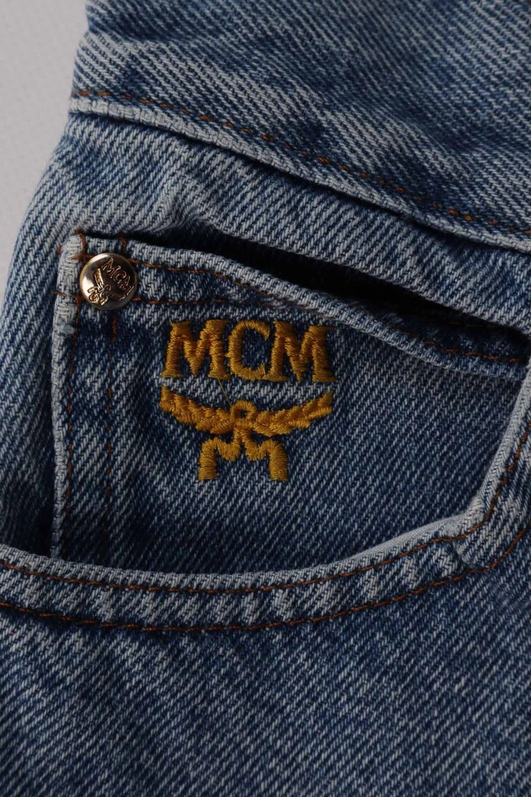 MCM Women's MCM Luxury Vintage Jeans Rhinestone Logo Med W25/L31 Size 25" / US 0 / IT 36 - 7 Thumbnail
