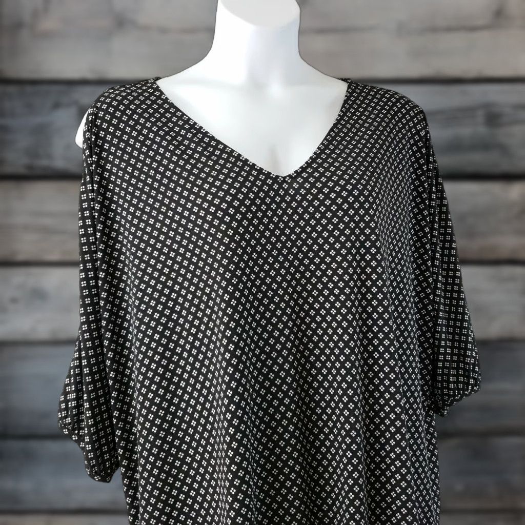 Vintage Lane Bryant Womens Top Blouse Sz 22+ Black White Asymmetrical Sleeve V-Neck Polo Shirt- Style 90s? Size 3XL / US 20-22 - 1 Thumbnail