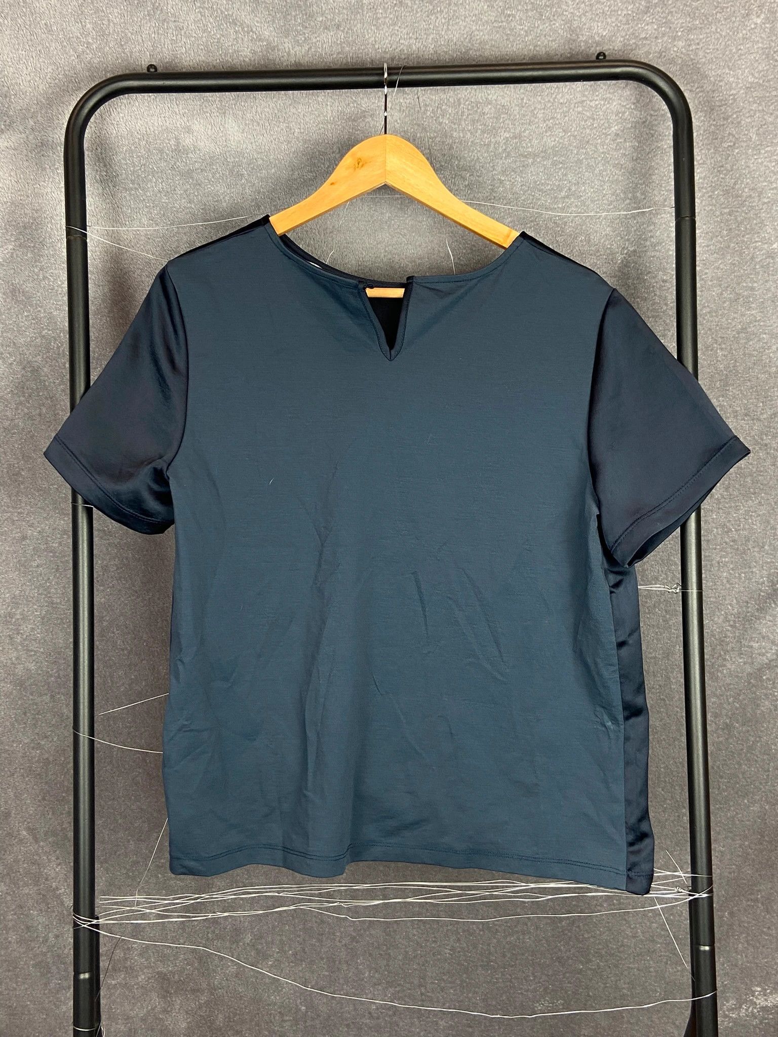 Designer MaxMara Minimalist Top Navy – Elegant Women’s Shirt L Size US L / EU 52-54 / 3 - 1 Thumbnail