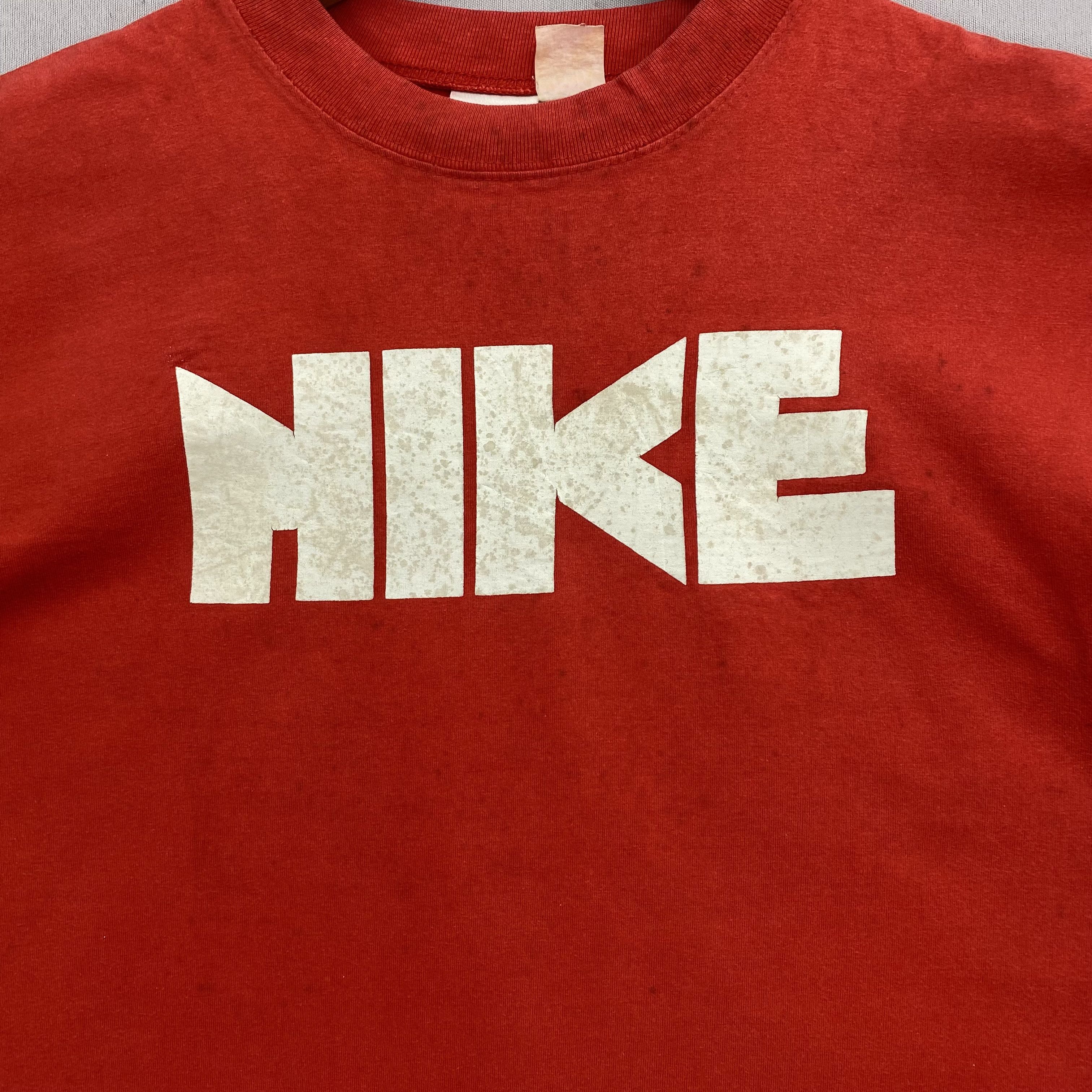 Nike × Vintage Vintage 90s Nike T-Shirt Nike Block Crewneck Tee Size US S / EU 44-46 / 1 - 2 Thumbnail