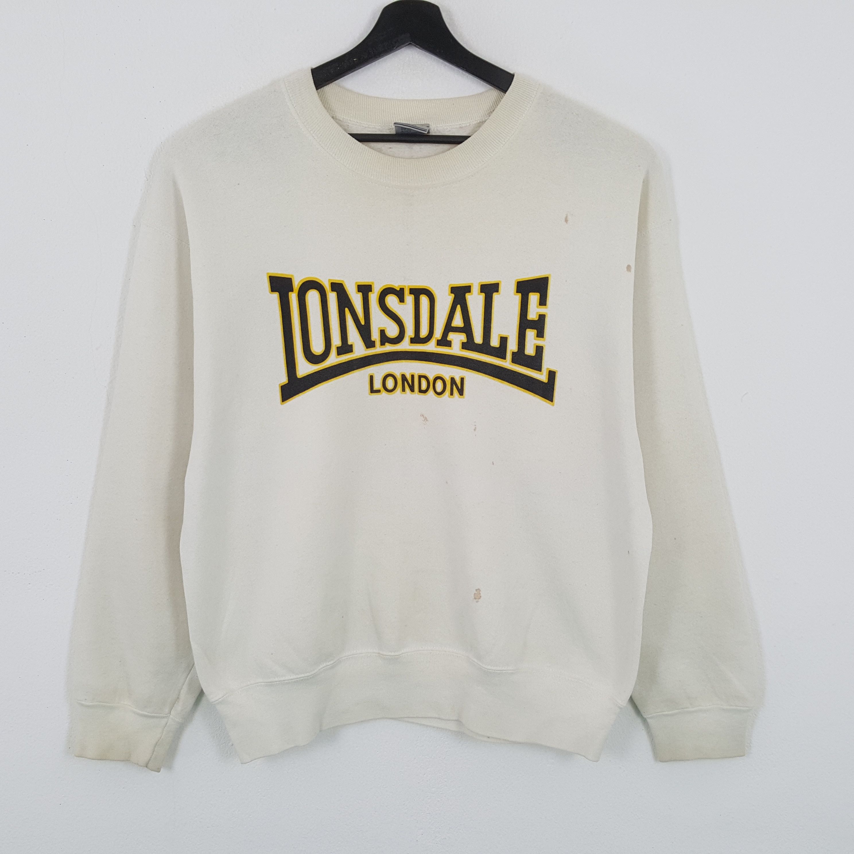 image of Lonsdale London Center Spellout Design Sweatshirt in White, Men's (Size Large)