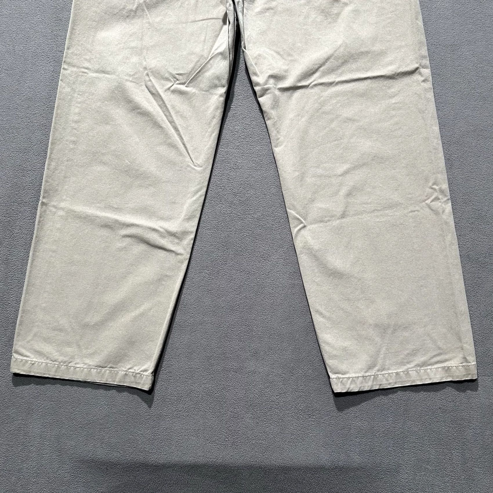 Levi's VINTAGE Levi's Pants Men 36 Beige Khaki Wide Leg Straight Skate 90s y2k Size US 36 / EU 52 - 6 Thumbnail