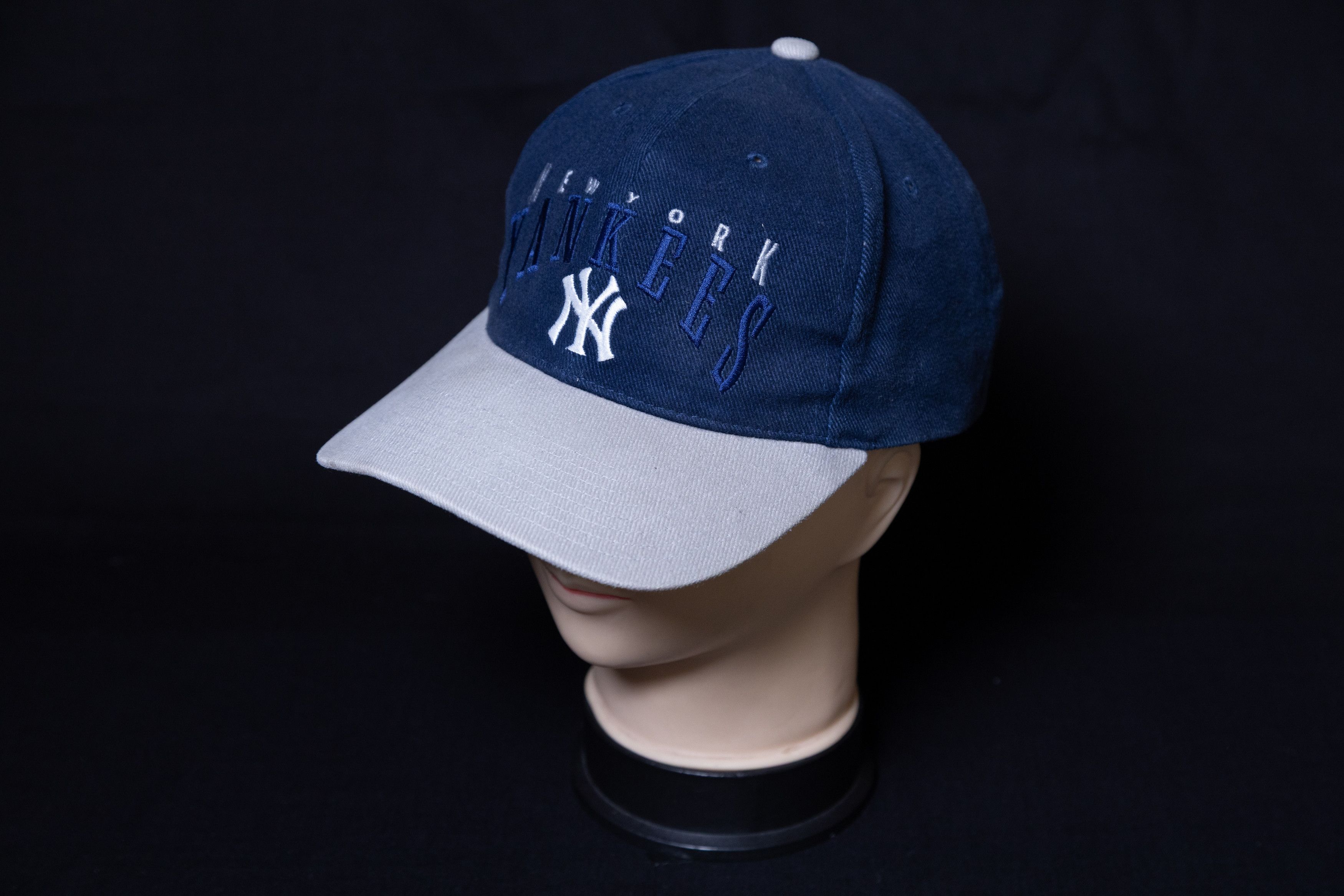 New York Yankees Vintage New York Yankees Youngan Snapback Hat Y2K Size ONE SIZE - 2 Thumbnail