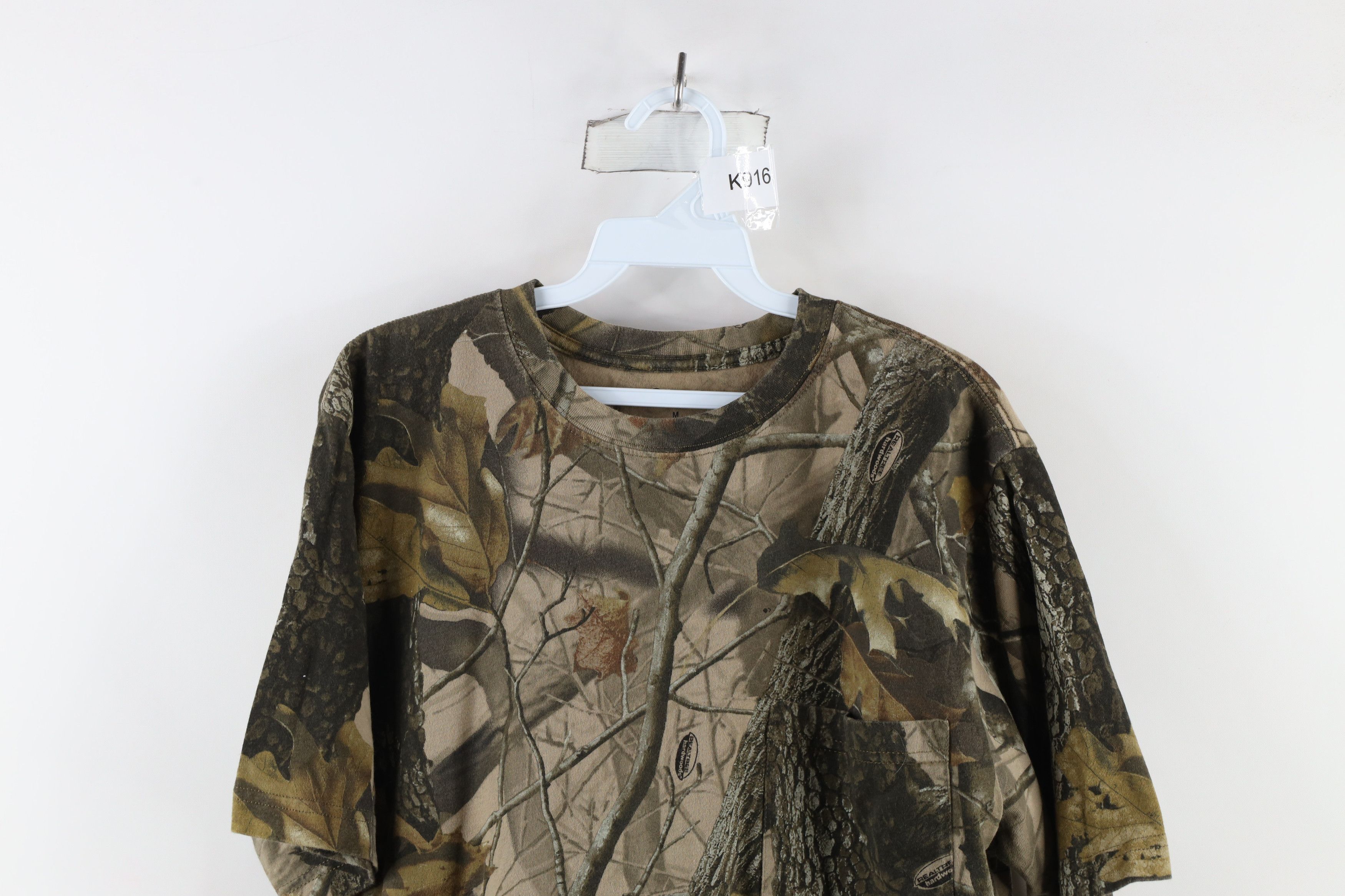 Vintage Vintage Streetwear Hardwoods Camouflage Pocket T-Shirt Size US M / EU 48-50 / 2 - 2 Thumbnail
