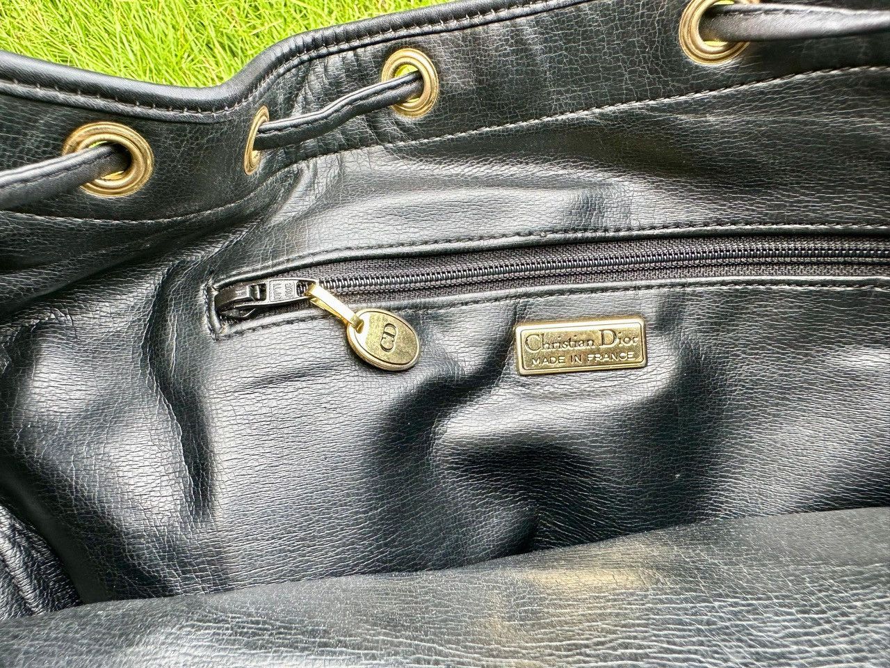 Dior Authentic Christian Dior Leather Drawstring Bucket Bag Size ONE SIZE - 8 Thumbnail