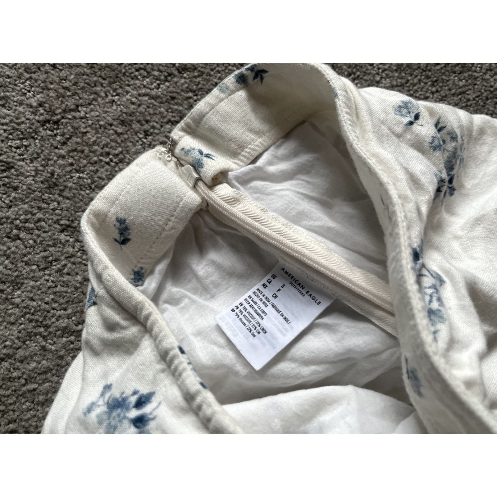 American Eagle Outfitters VINTAGE American Eagle Mini Skirt Women's Casual Summer Size Small S Linen Floral Blue Cream 90s Aloha Size 28" / US 6 / IT 42 - 3 Thumbnail