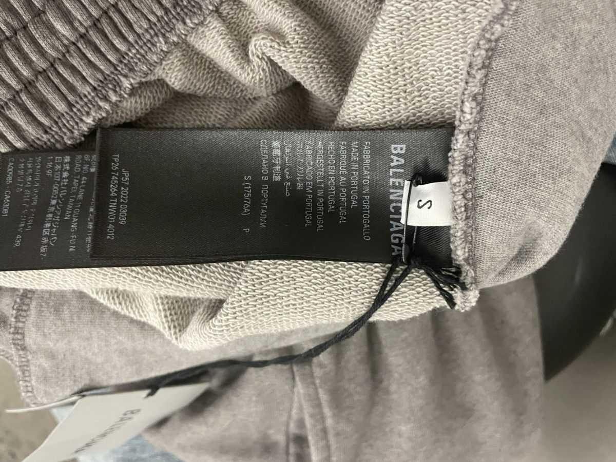 Balenciaga Patched sweatpants in light blue Size US 31 - 4 Thumbnail