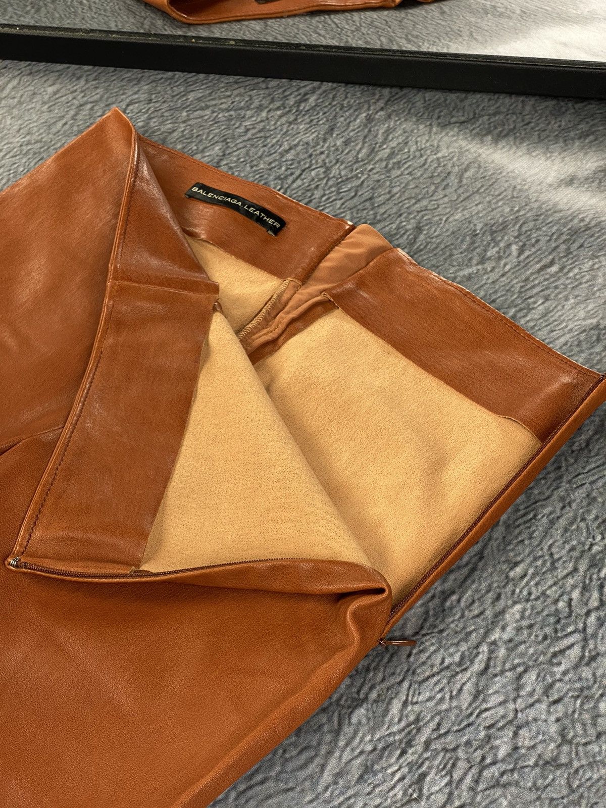 Balenciaga Balenciaga Leather Leggings Pants (Size 38) Size 27" / US 4 / IT 40 - 10 Thumbnail