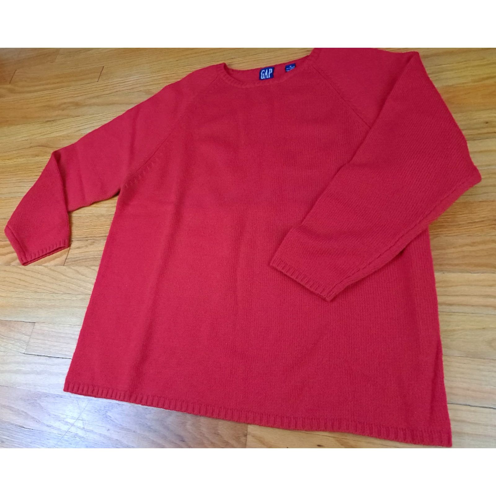 Gap VINTAGE Gap Women Merino Wool Red Sweater M Pullover Wool Red Women Medium Size 26in long 22in pit to pit Size M / US 6-8 / IT 42-44 - 4 Thumbnail