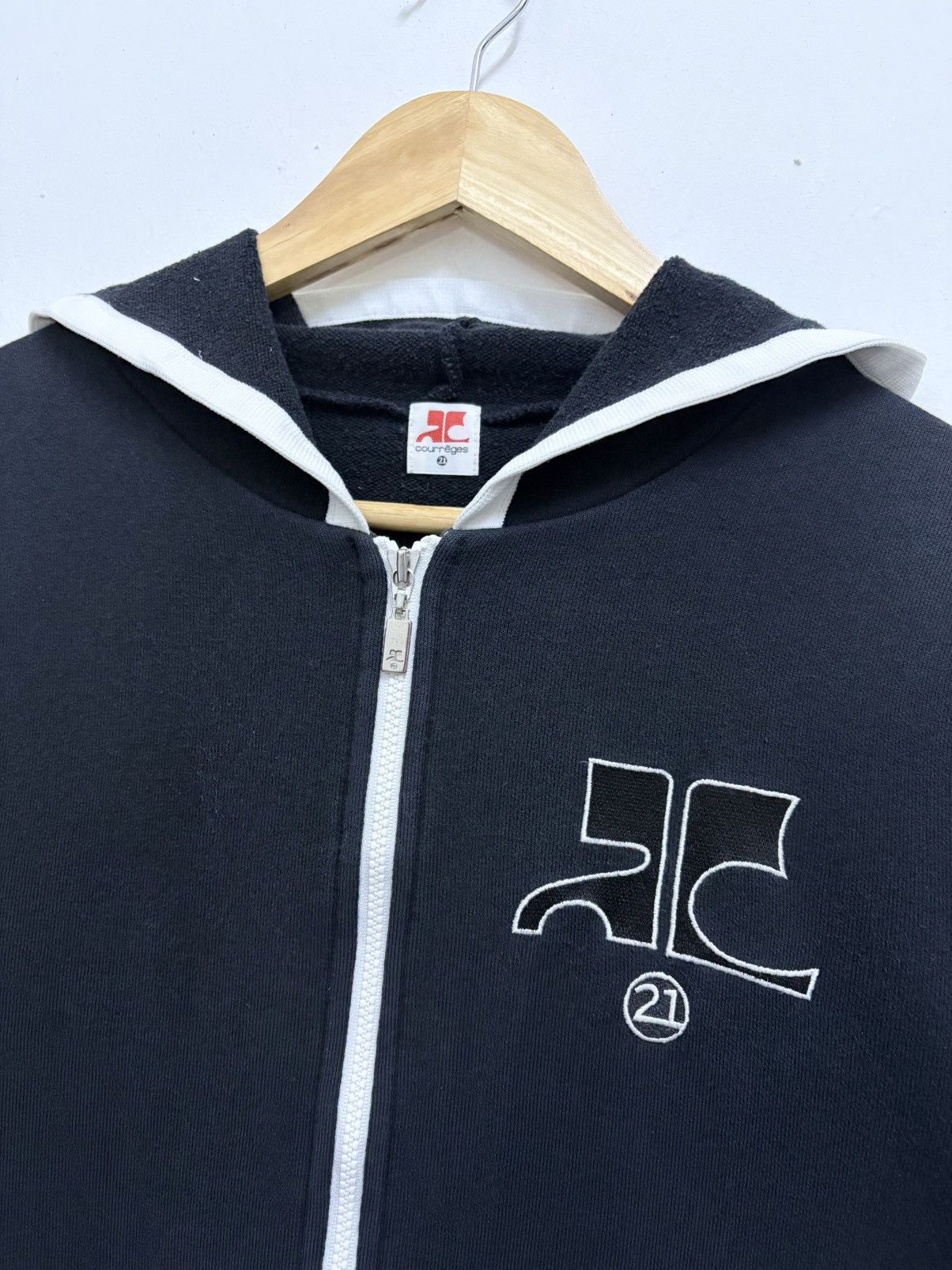 Courreges Vintage 90's Courreges 21 Black Hoodie Zipper Size M / US 6-8 / IT 42-44 - 4 Thumbnail